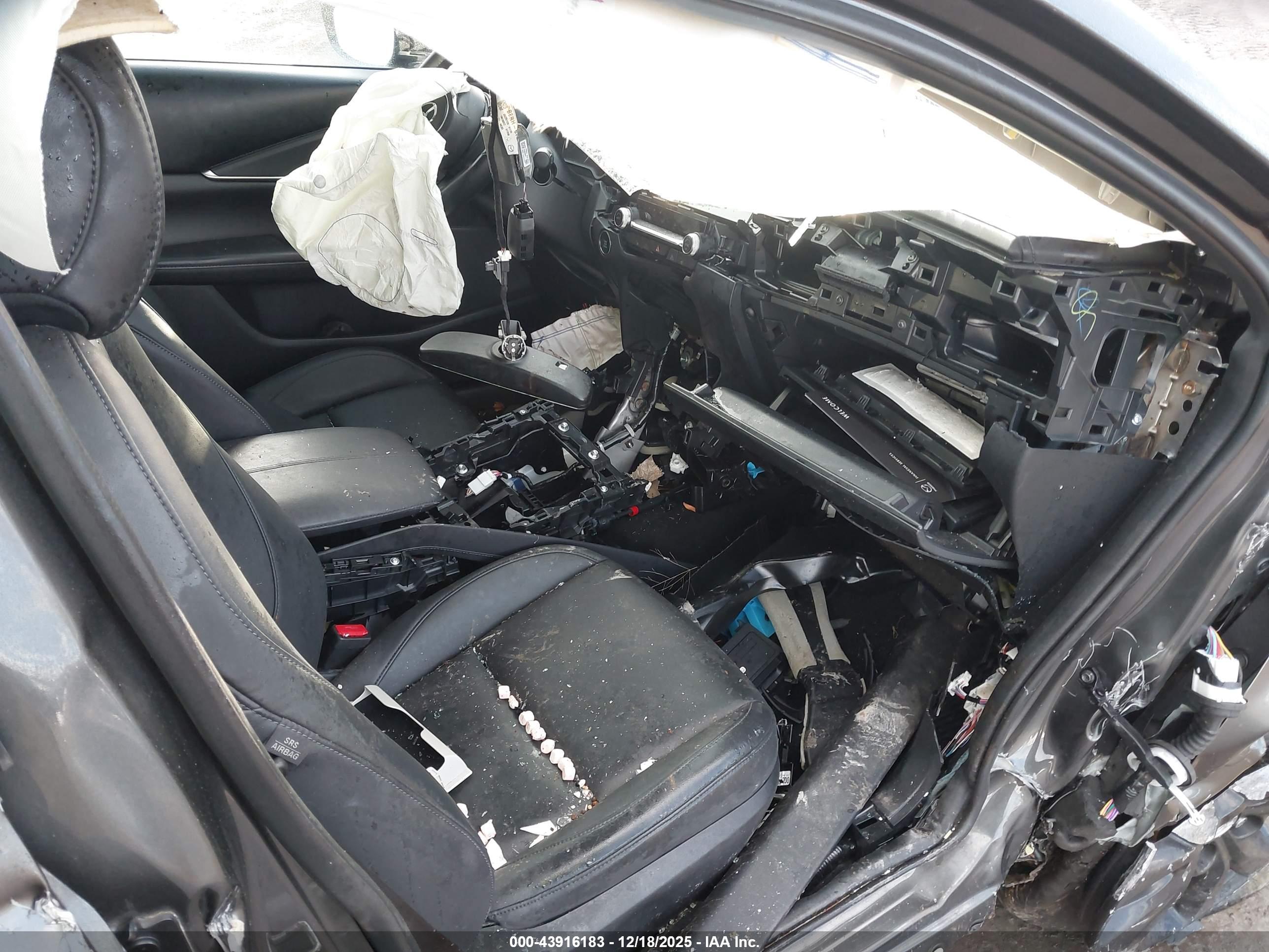 MAZDA CX-30 image 5