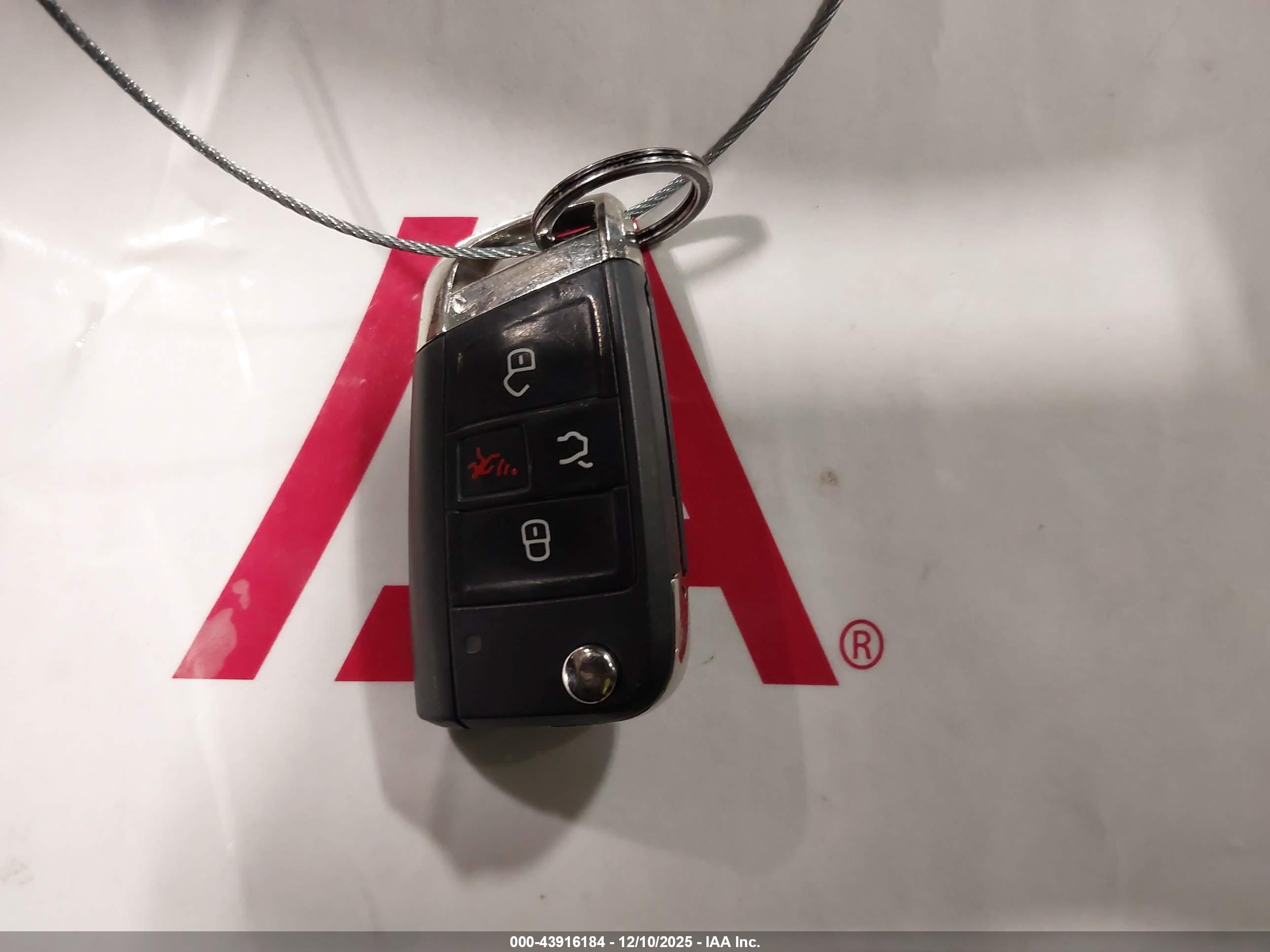 VOLKSWAGEN GOLF image 11