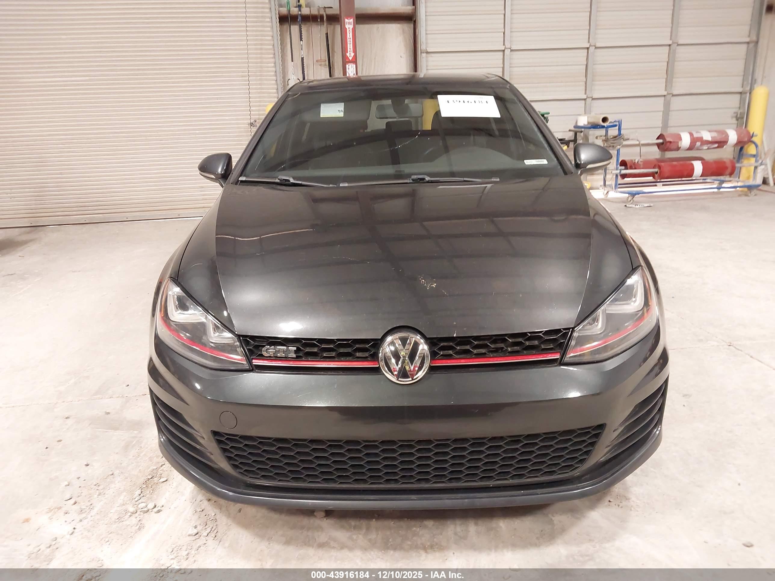 VOLKSWAGEN GOLF image 6