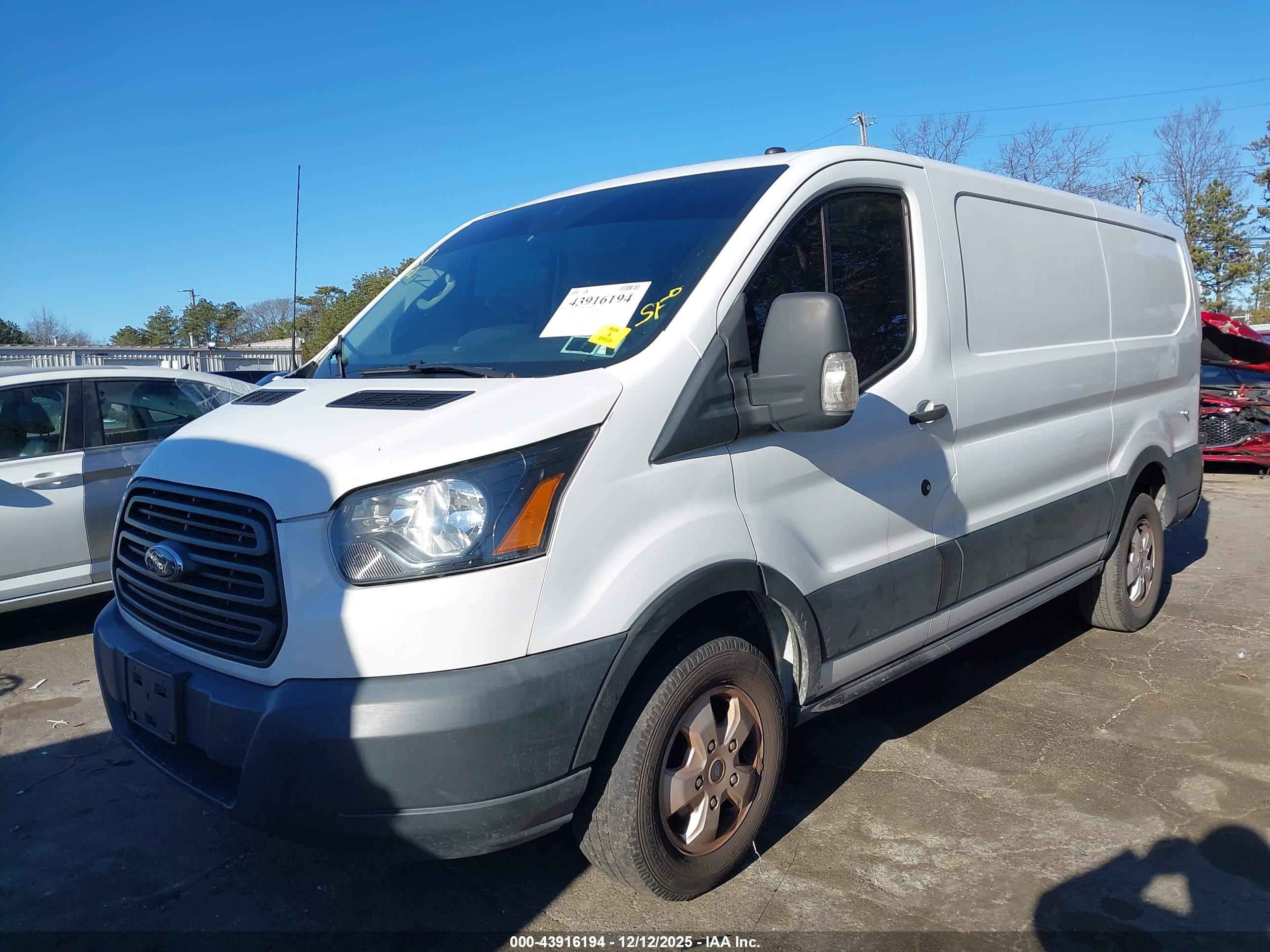 FORD TRANSIT-250 image 2