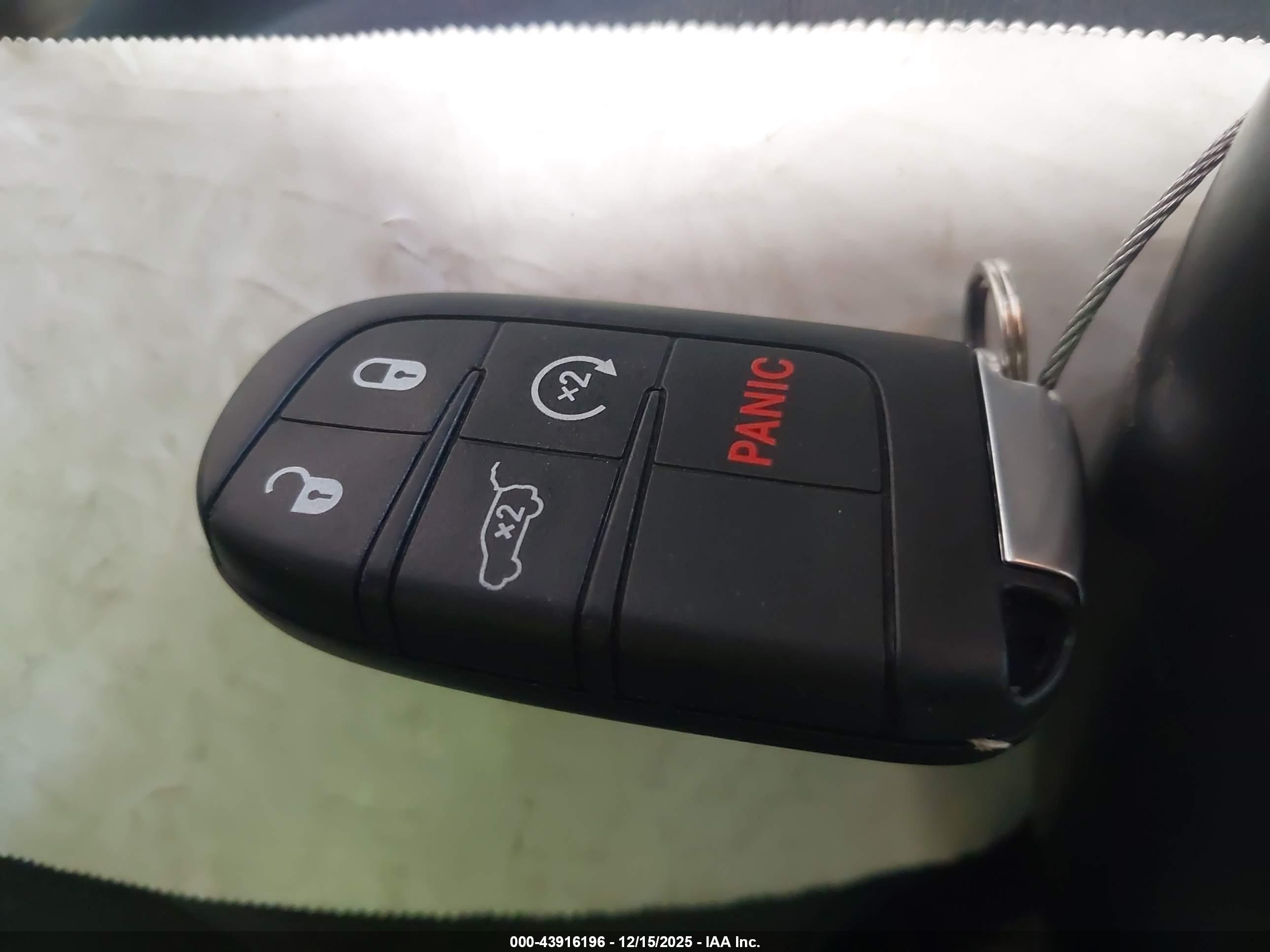JEEP GRAND image 11