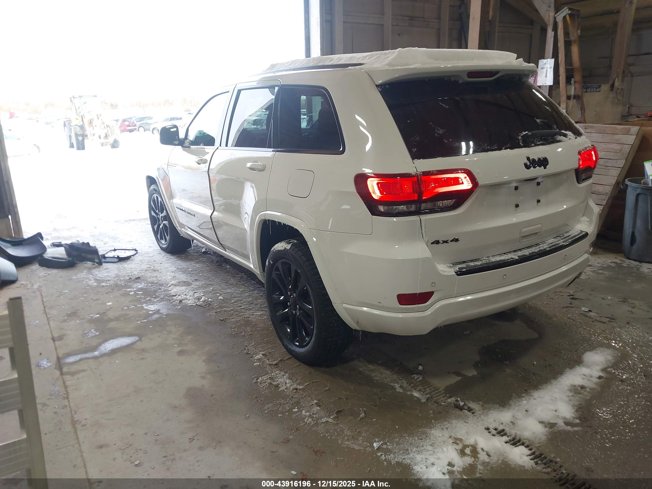 JEEP GRAND image 3