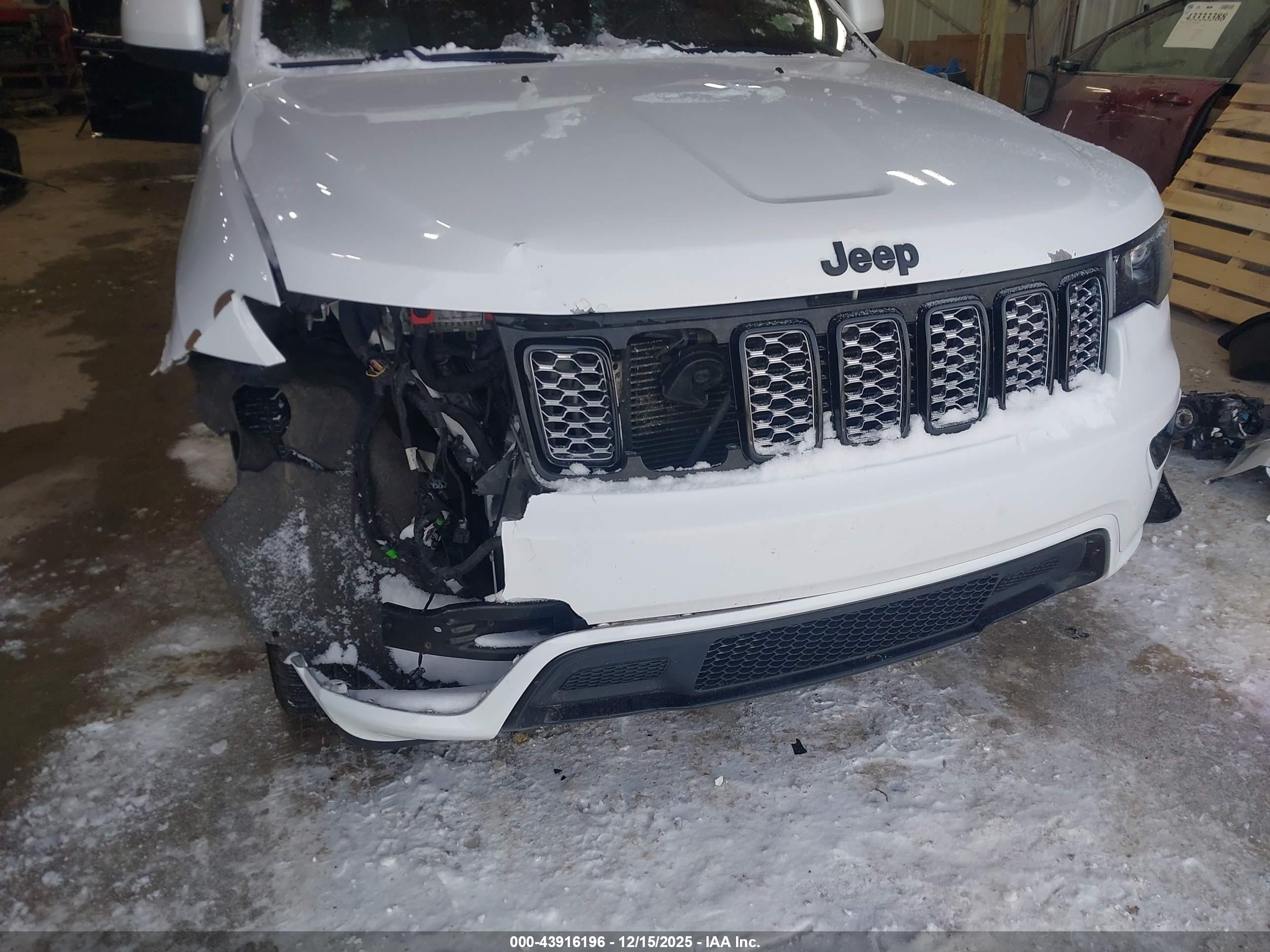 JEEP GRAND image 6