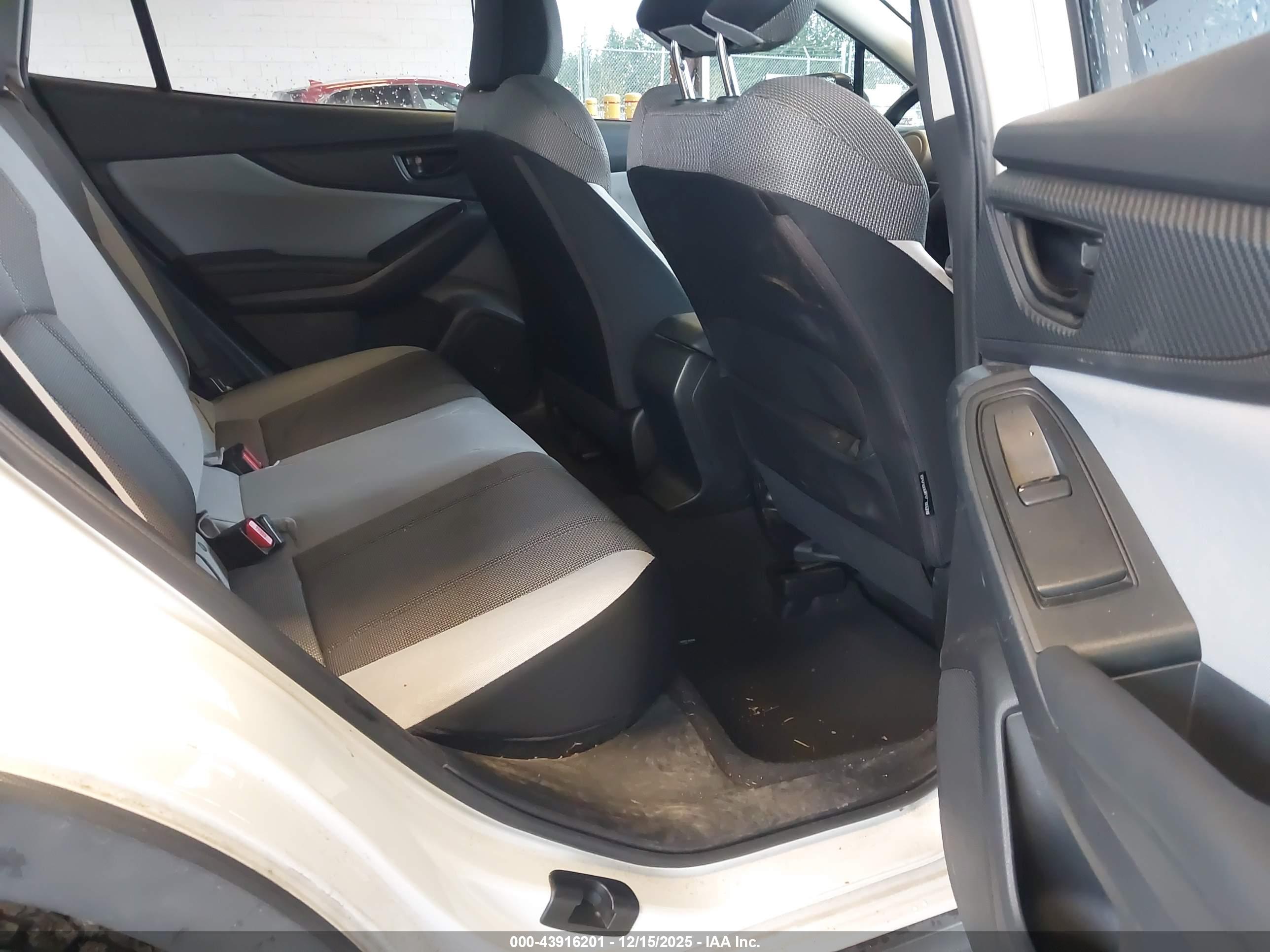 SUBARU CROSSTREK image 8