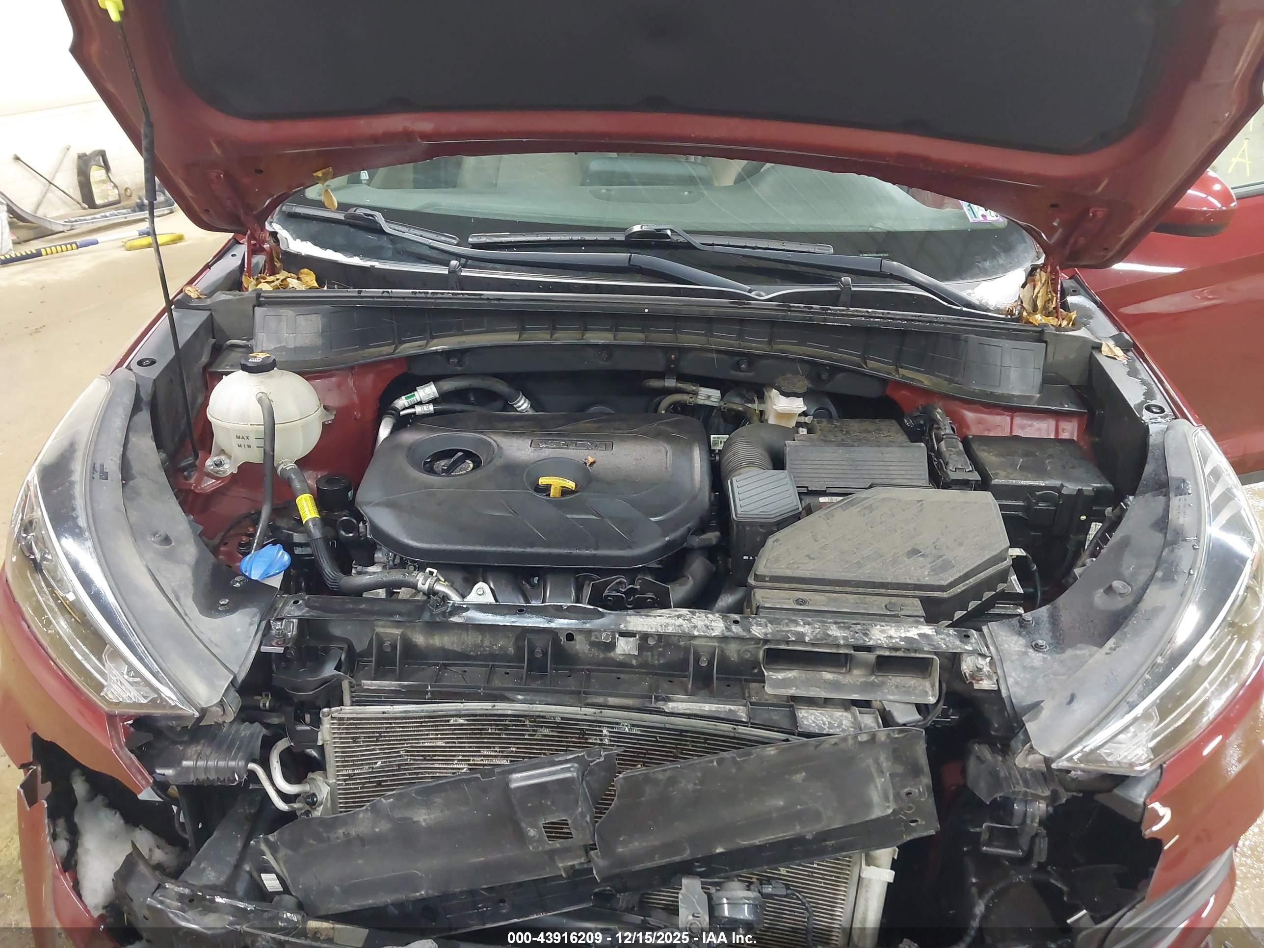 HYUNDAI TUCSON image 10