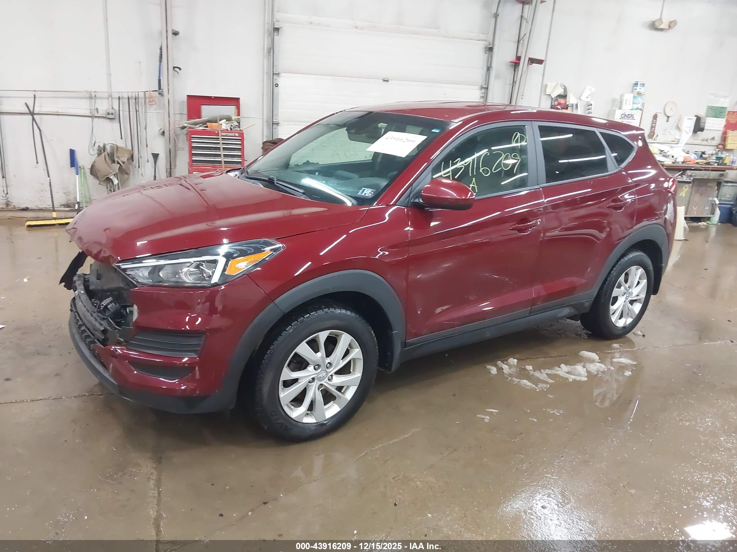 HYUNDAI TUCSON image 2