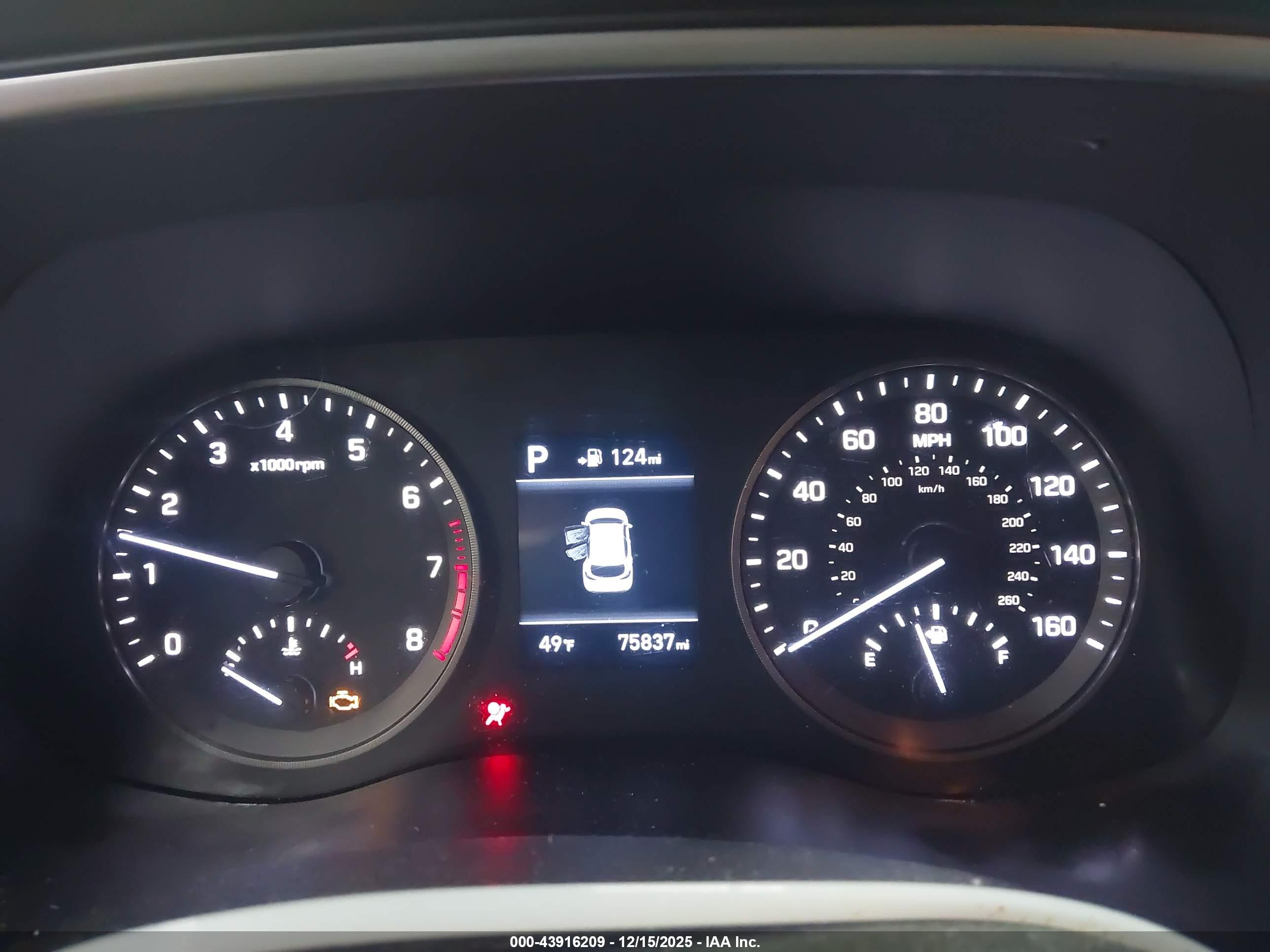 HYUNDAI TUCSON image 7