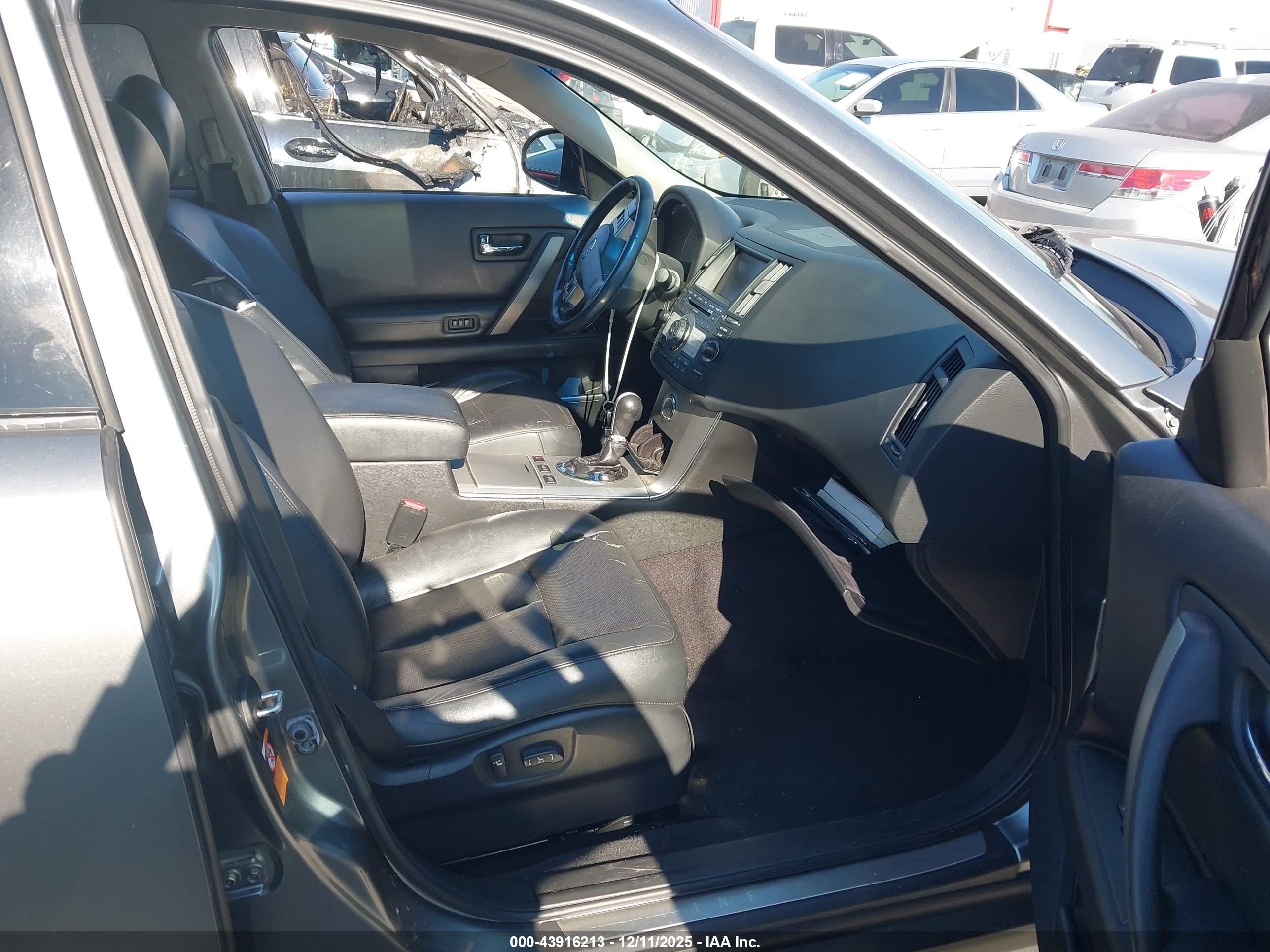 INFINITI FX35 image 5