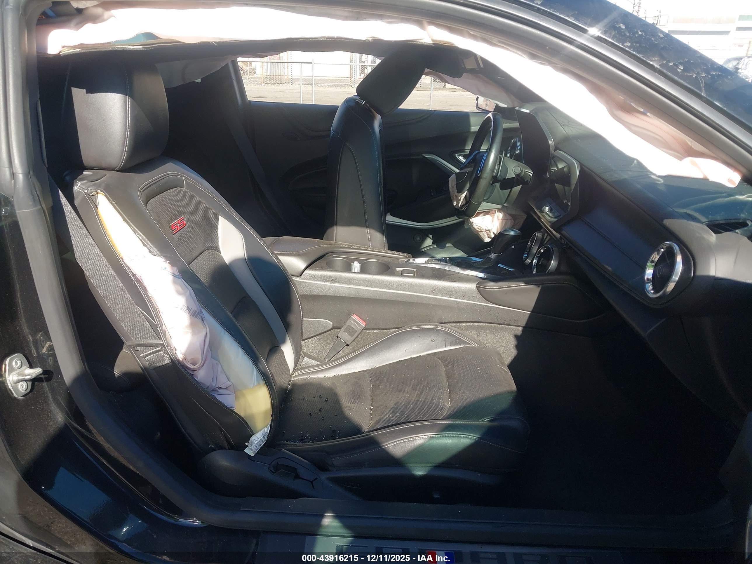 CHEVROLET CAMARO image 5