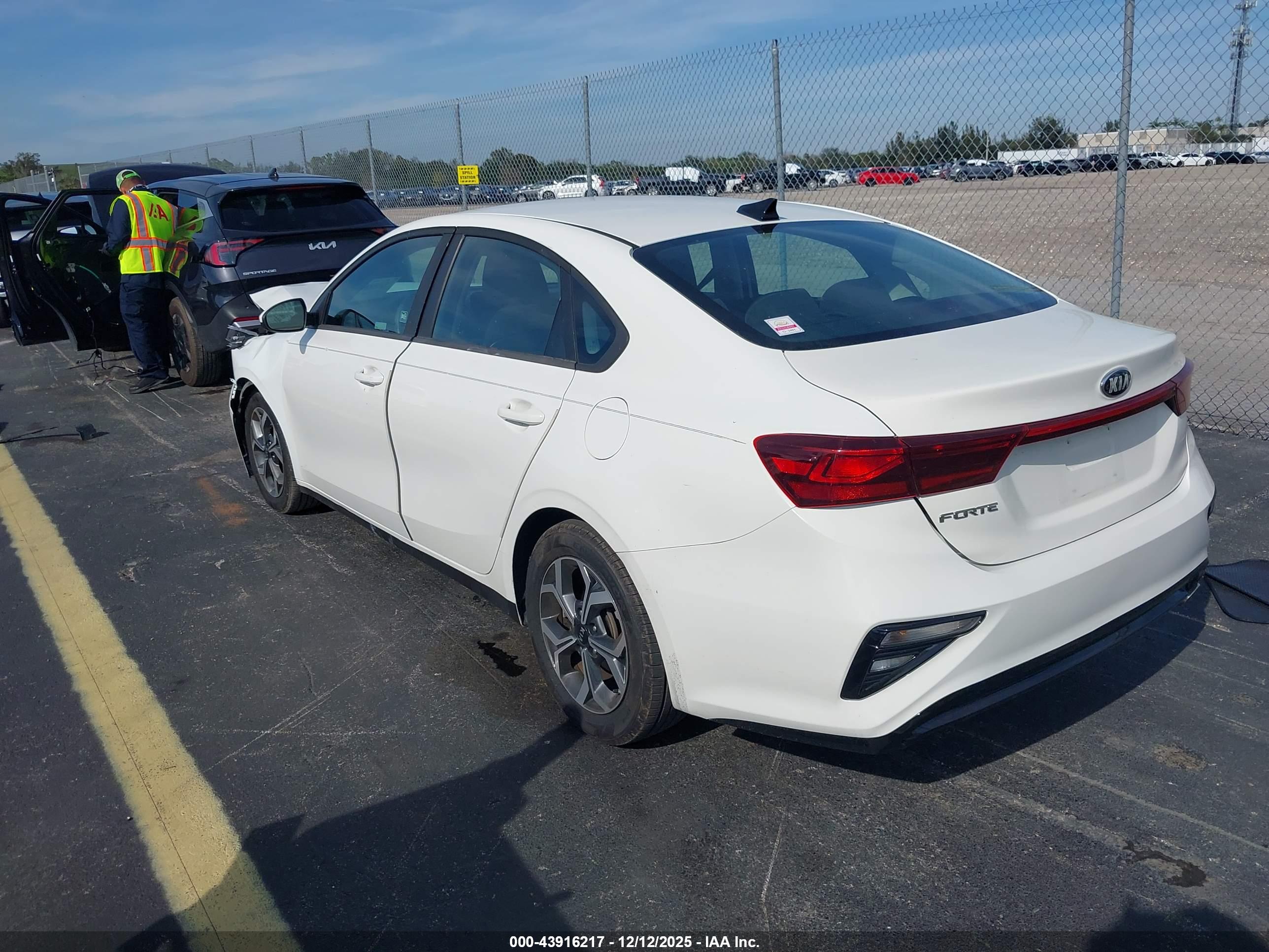 KIA FORTE image 3