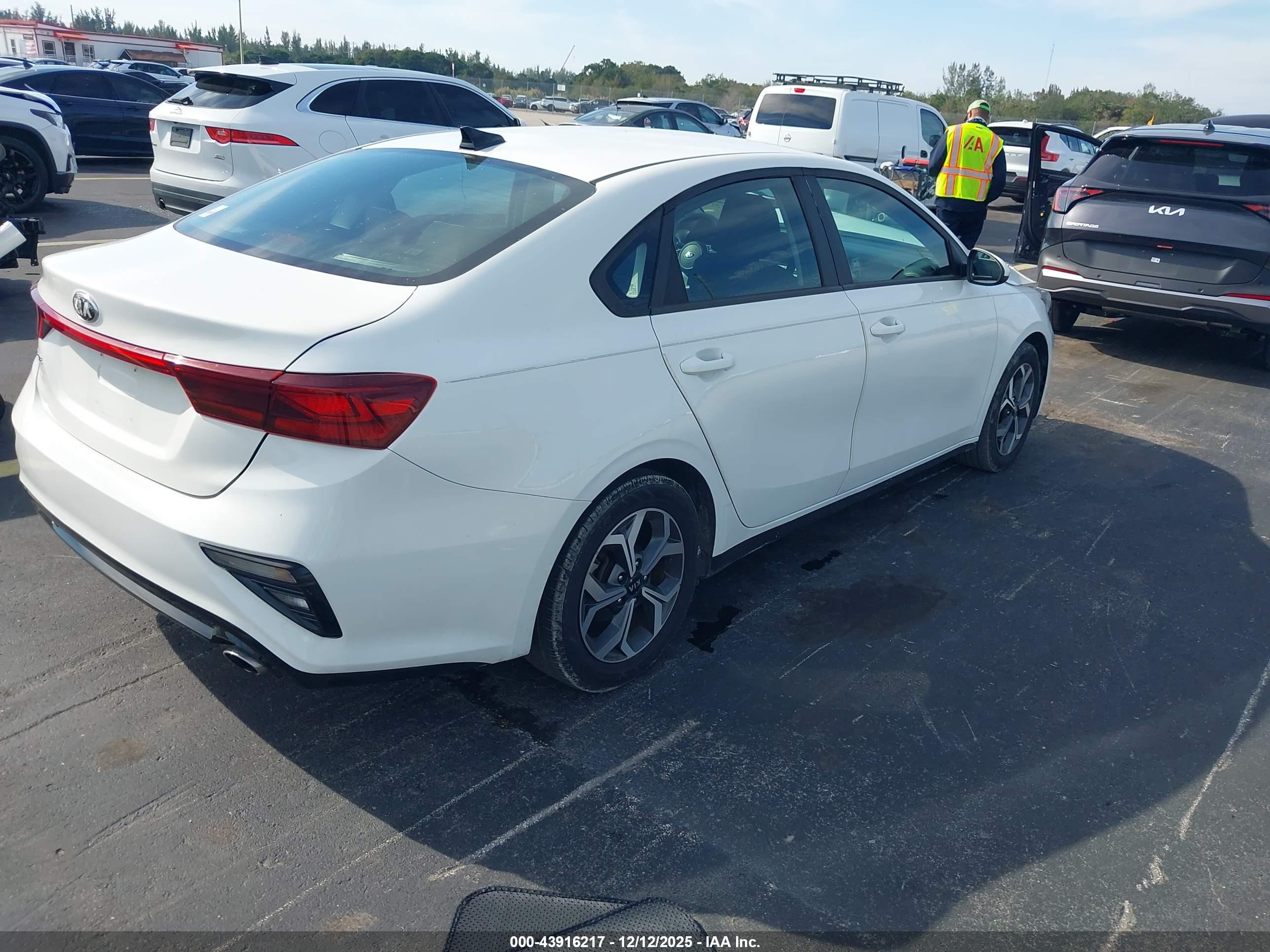 KIA FORTE image 4