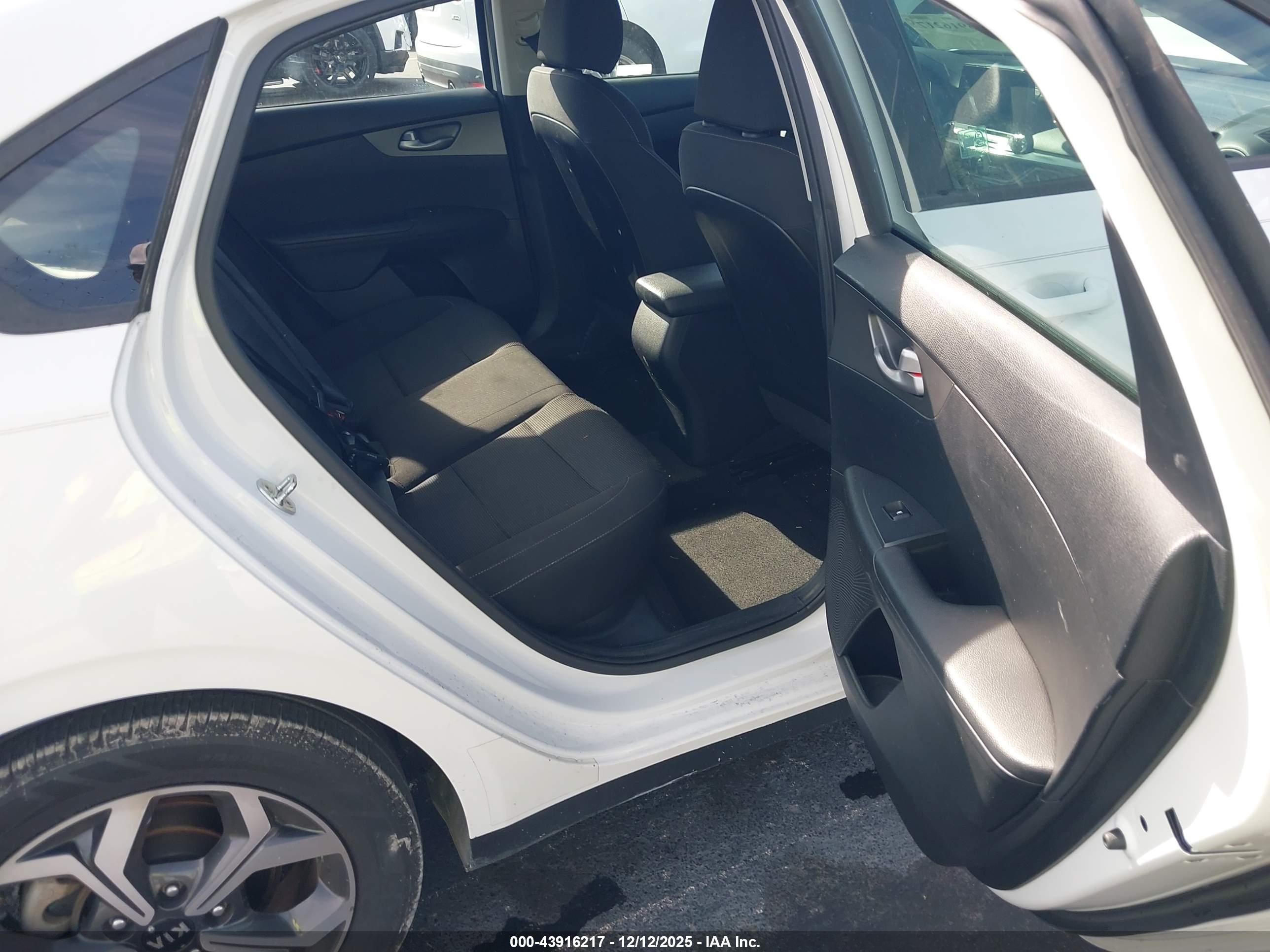 KIA FORTE image 8