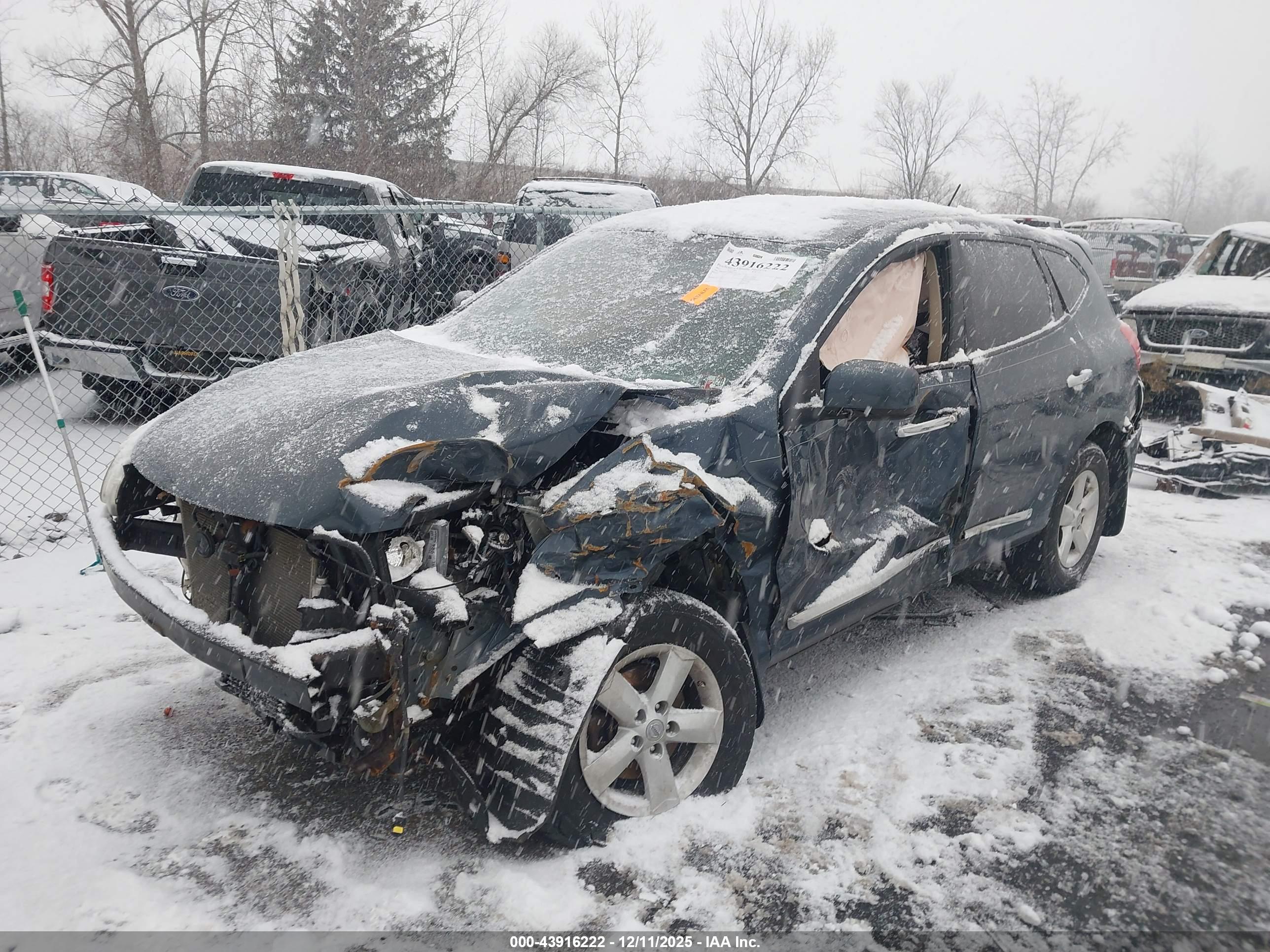 NISSAN ROGUE image 2