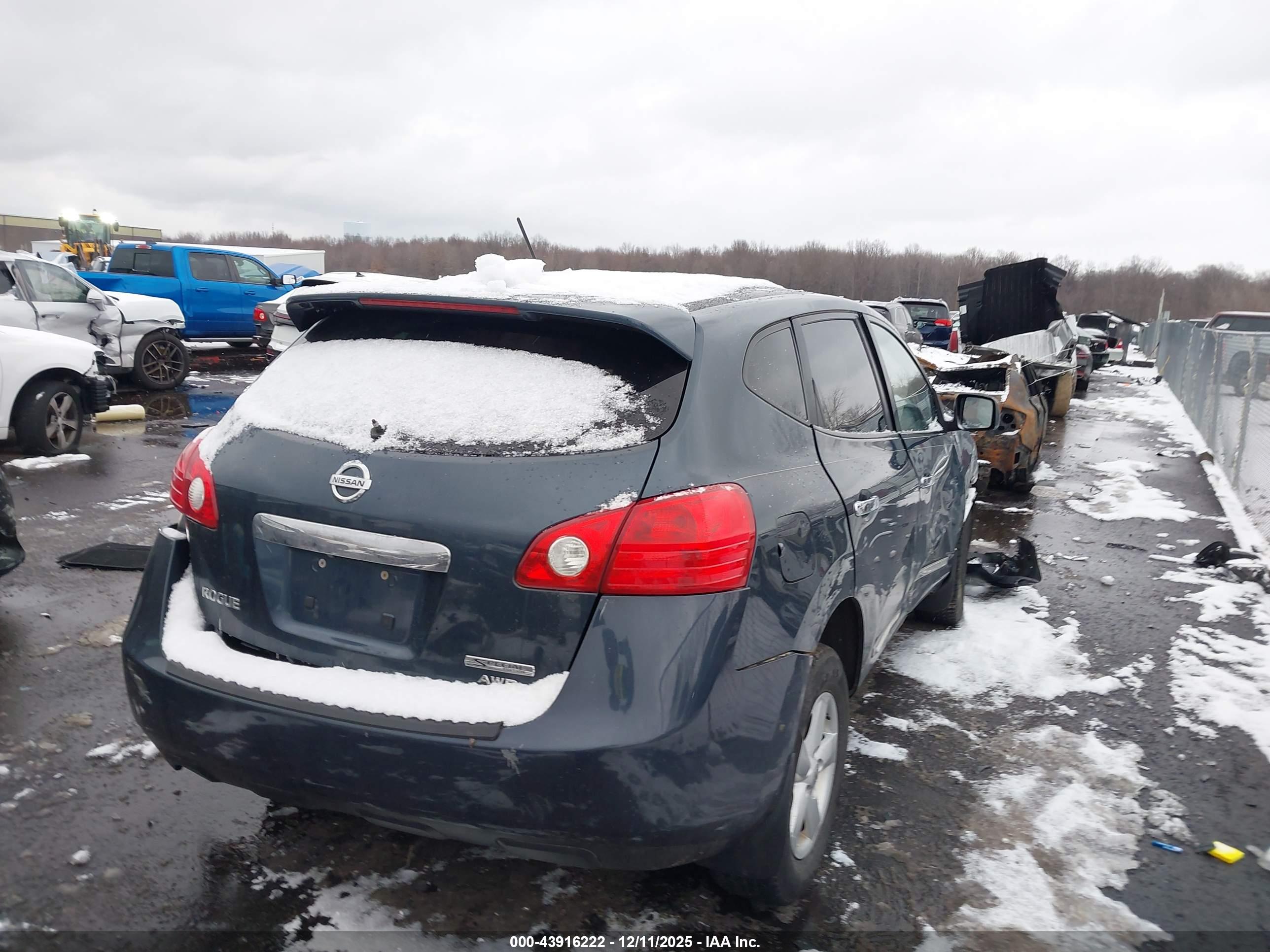 NISSAN ROGUE image 4