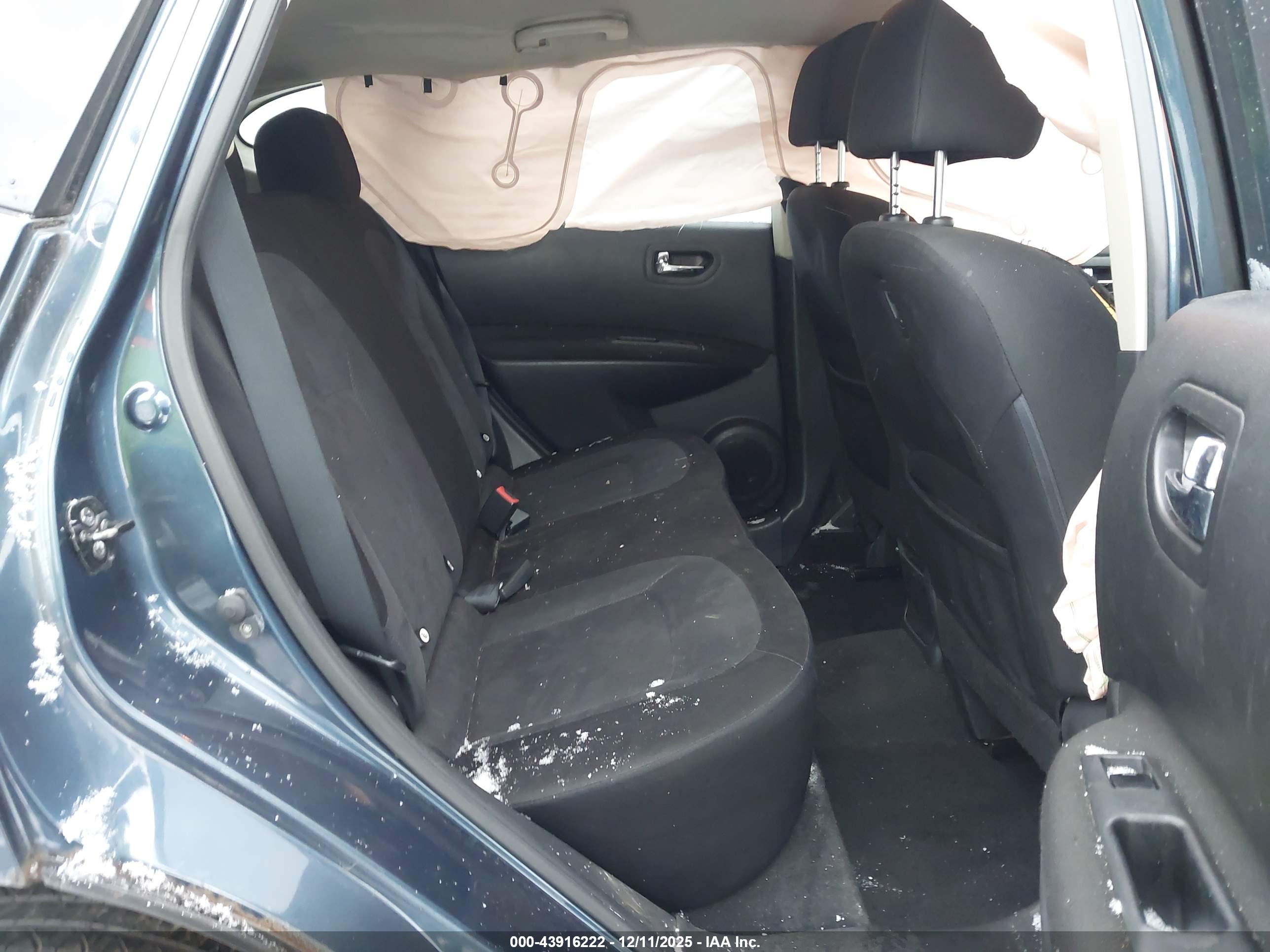 NISSAN ROGUE image 8