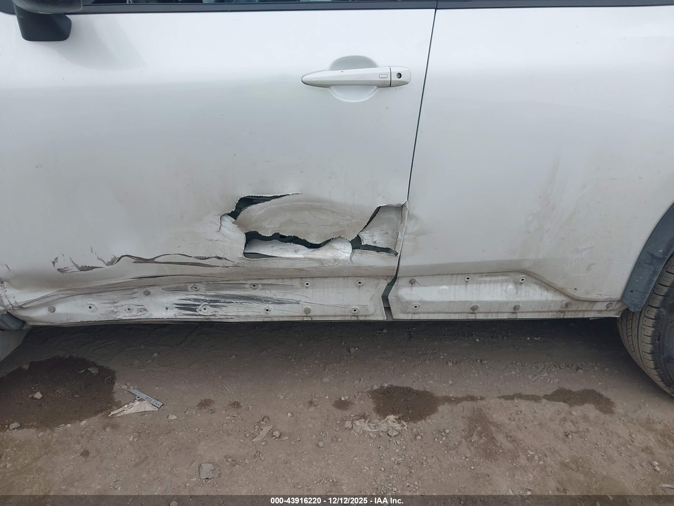 NISSAN ROGUE image 6