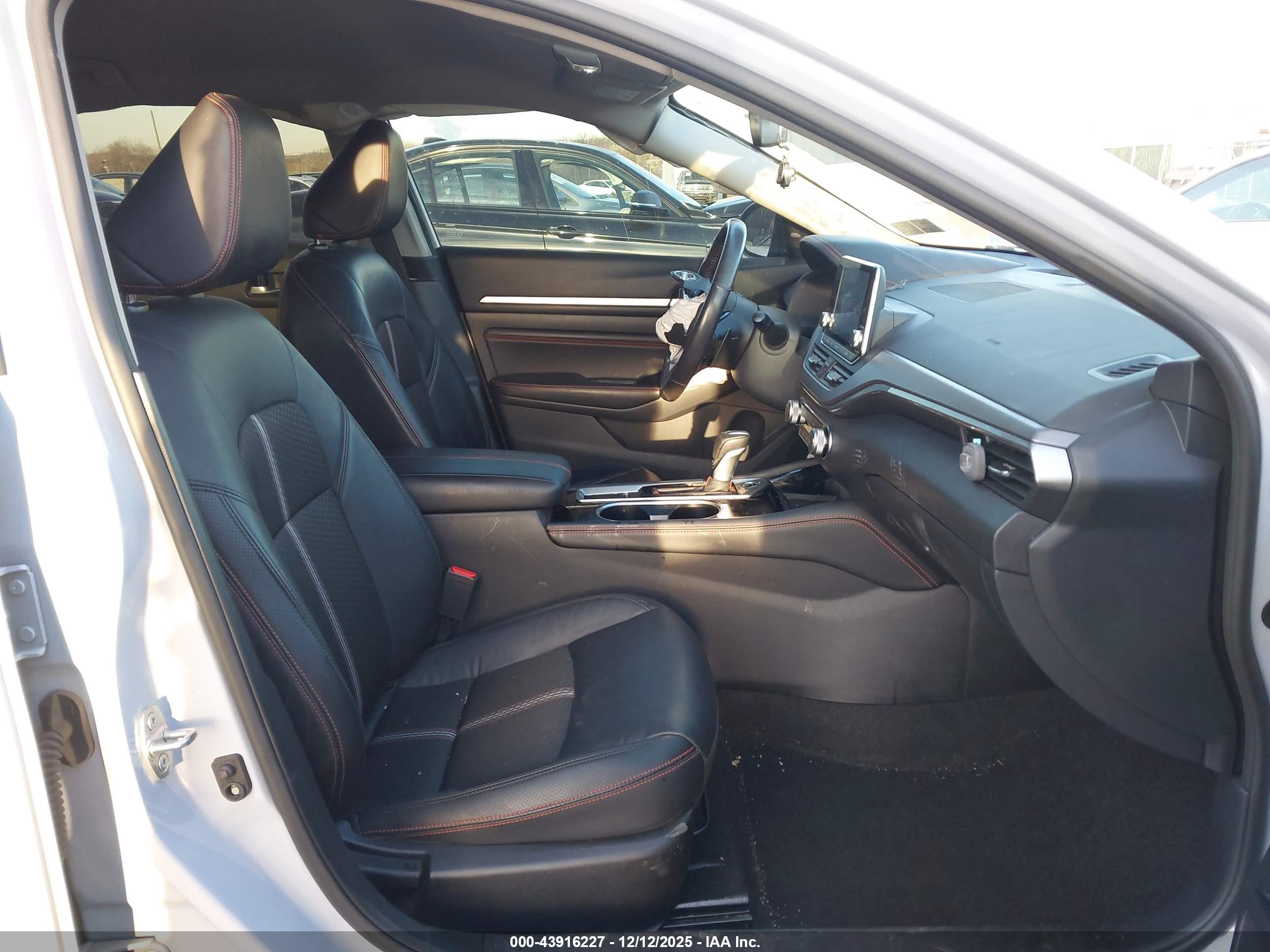 NISSAN ALTIMA image 5