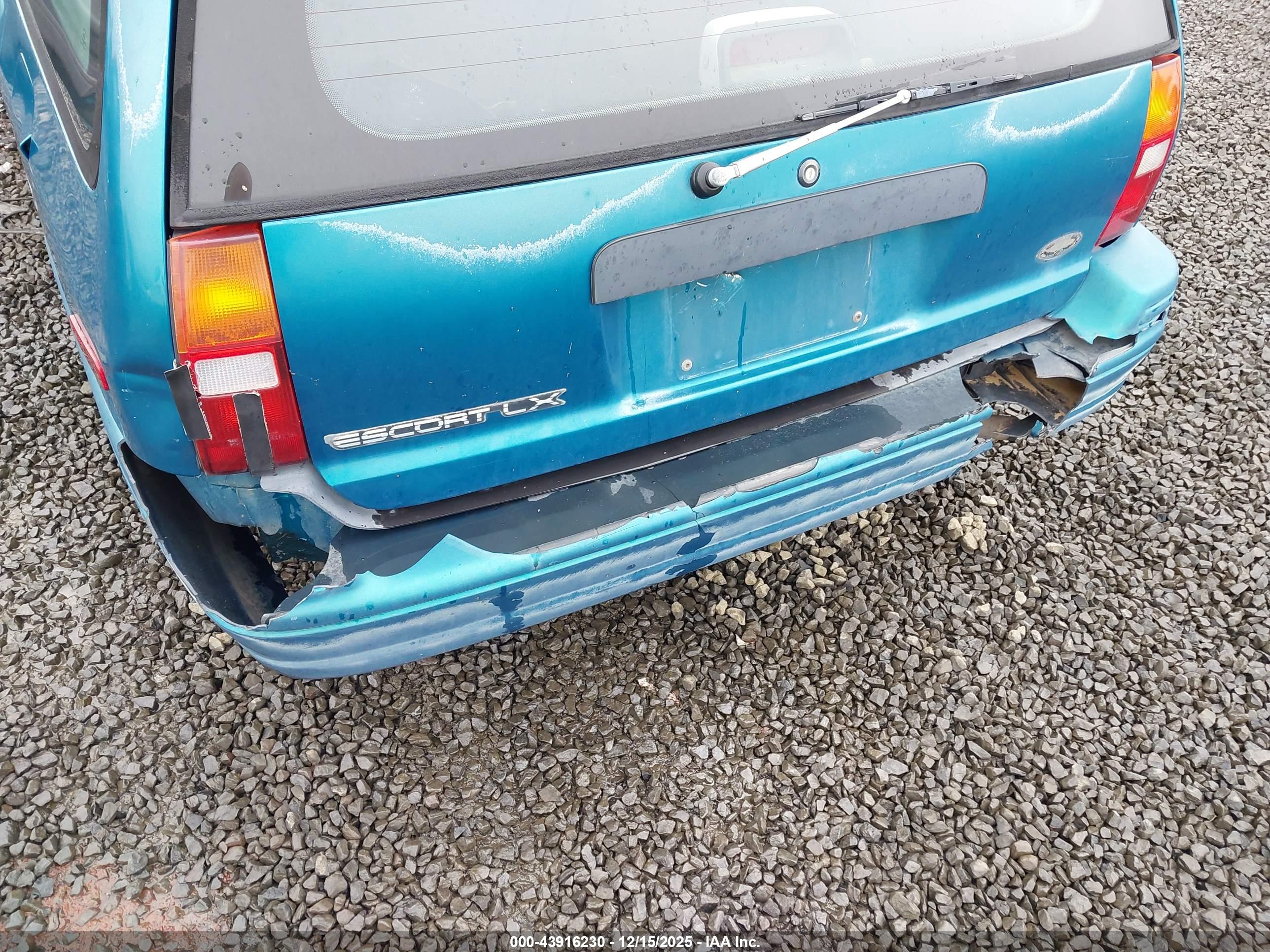 FORD ESCORT image 6