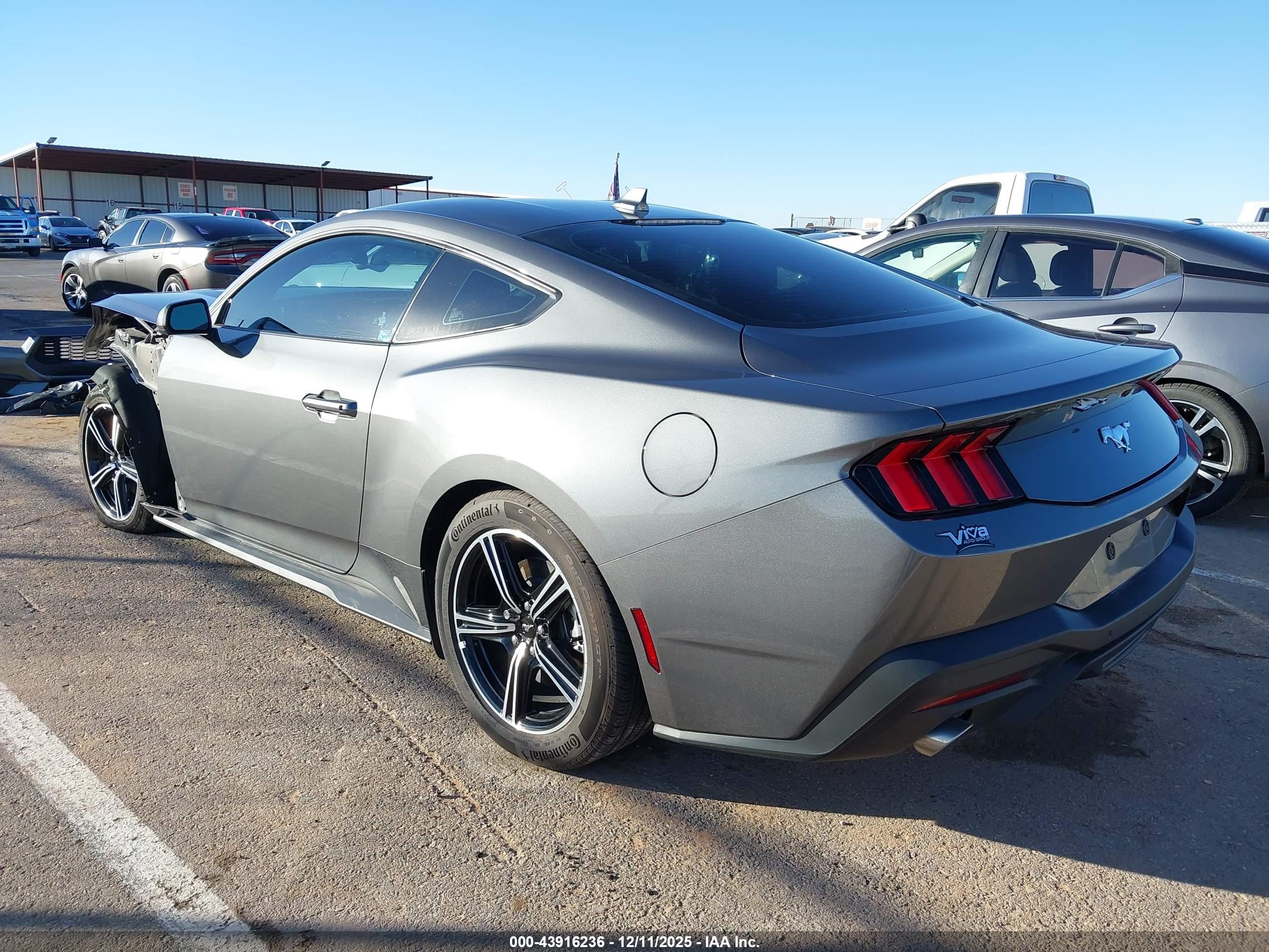 FORD MUSTANG image 3