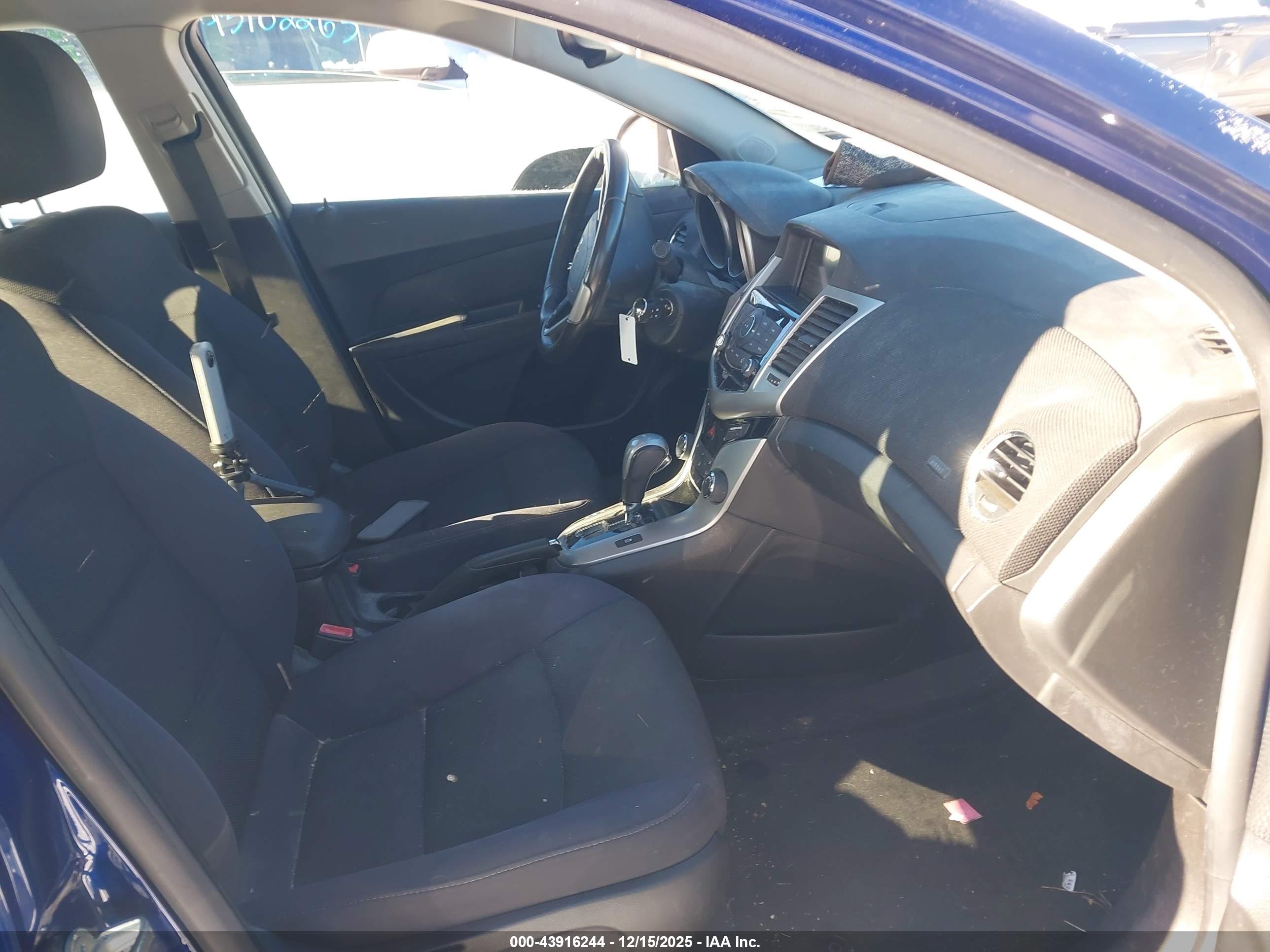CHEVROLET CRUZE image 5