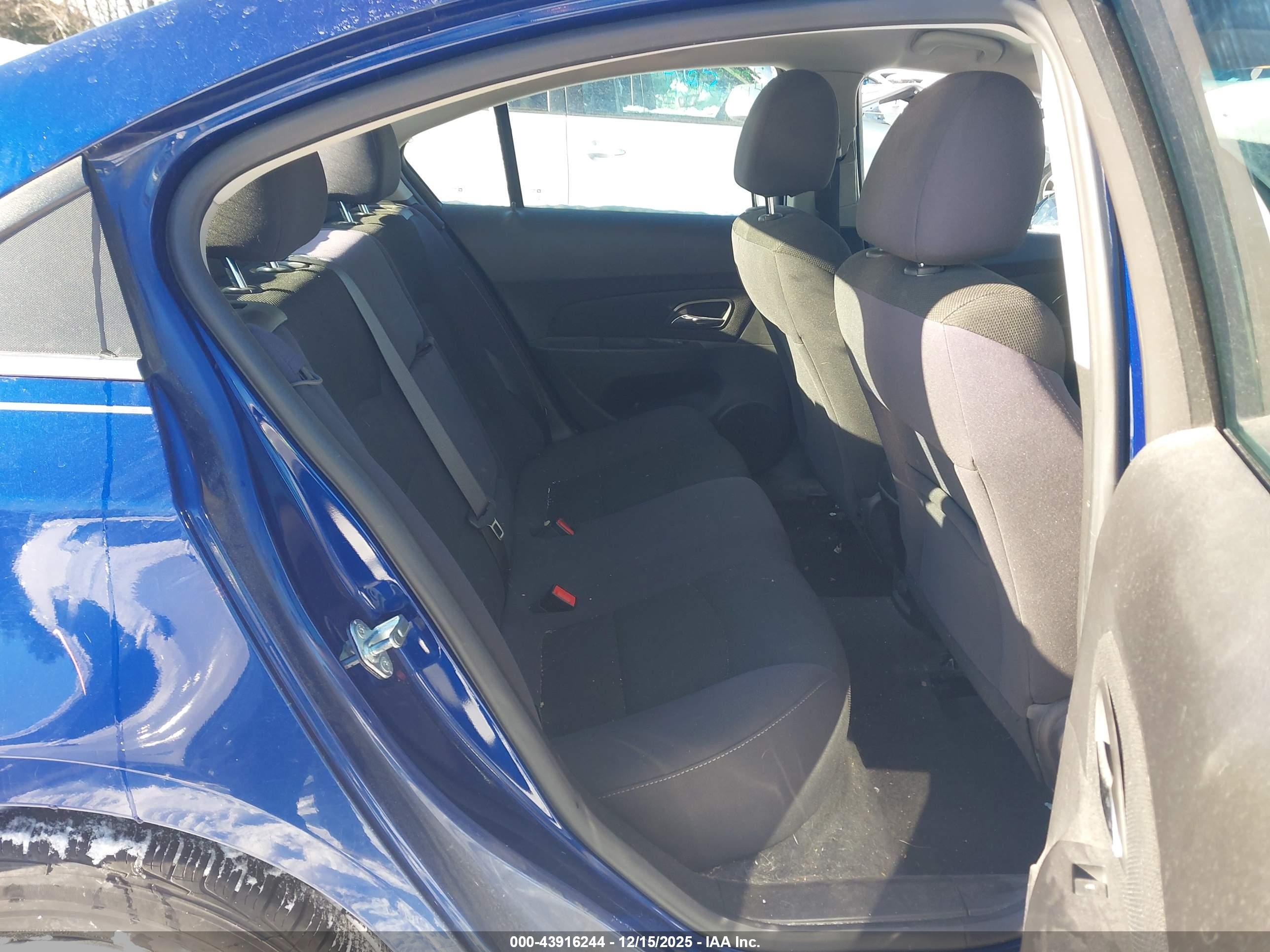 CHEVROLET CRUZE image 8