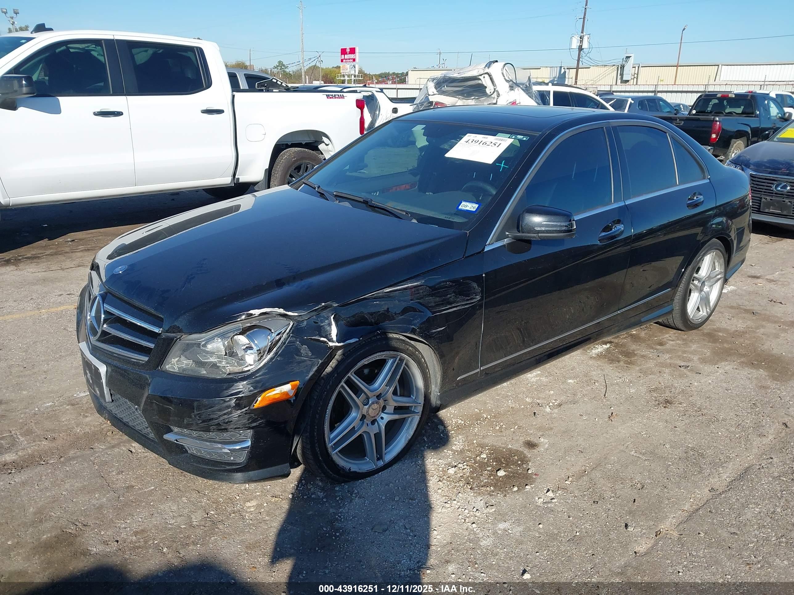 MERCEDES-BENZ C image 2