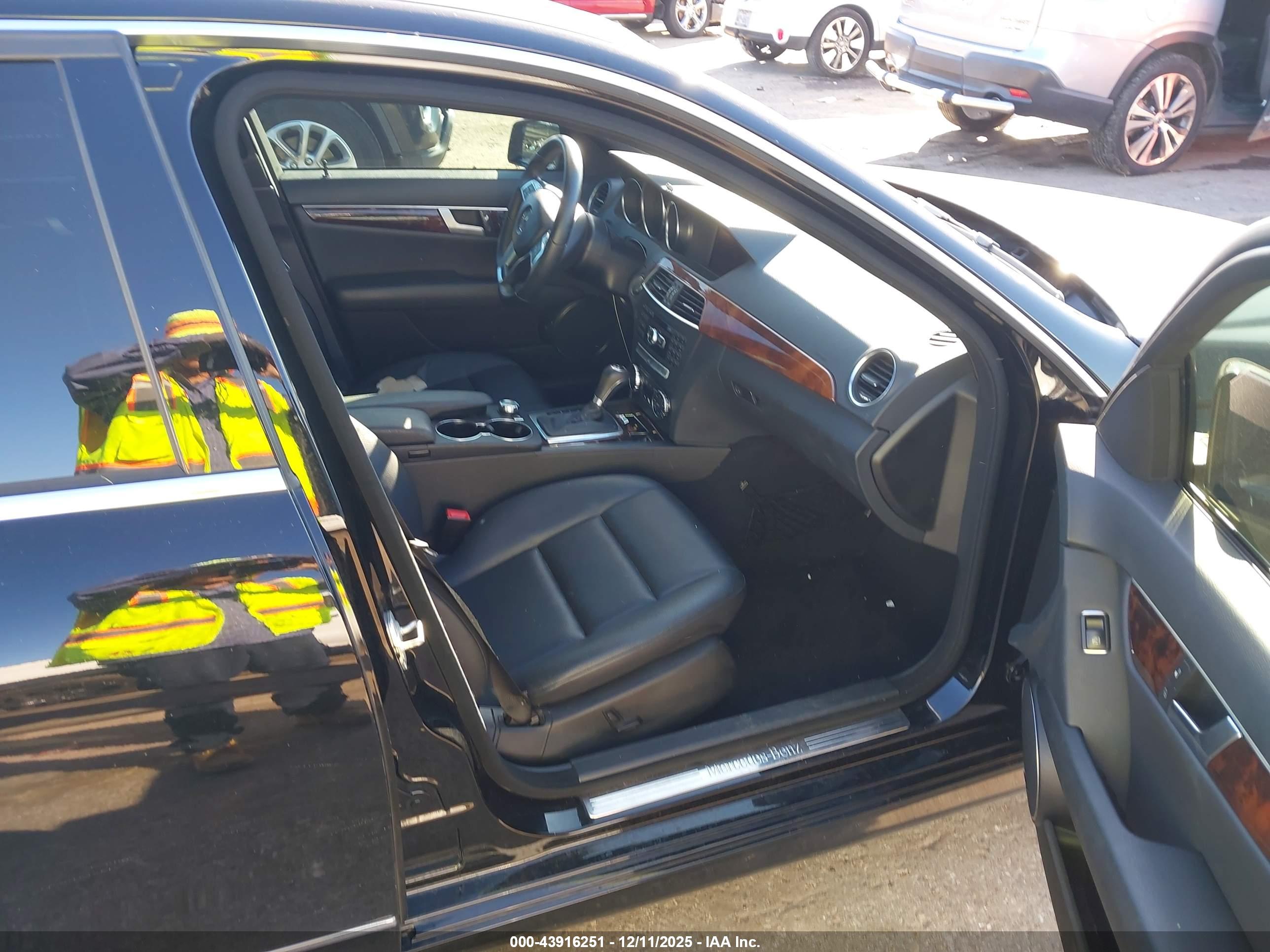 MERCEDES-BENZ C image 5