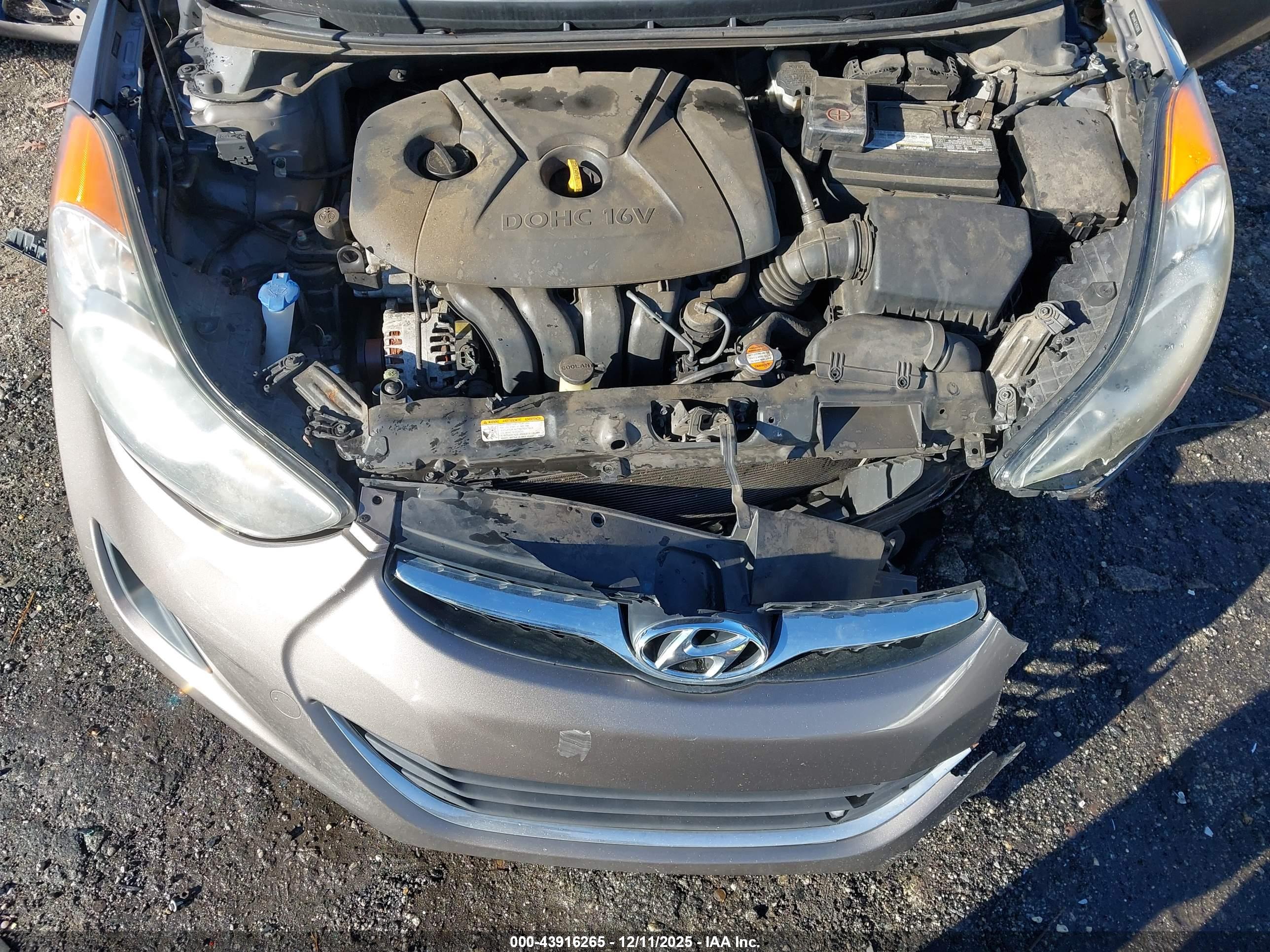 HYUNDAI ELANTRA image 10