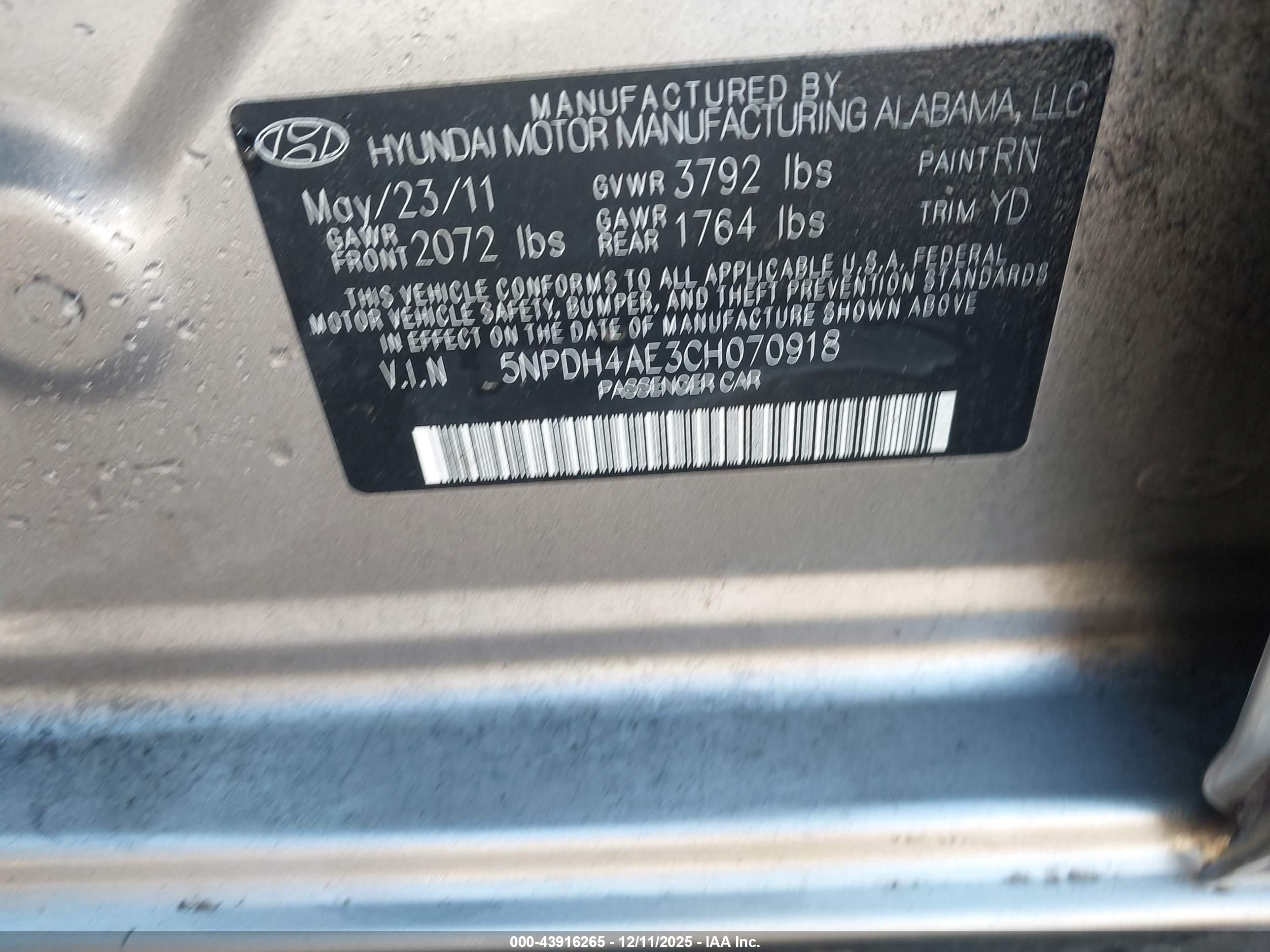 HYUNDAI ELANTRA image 9