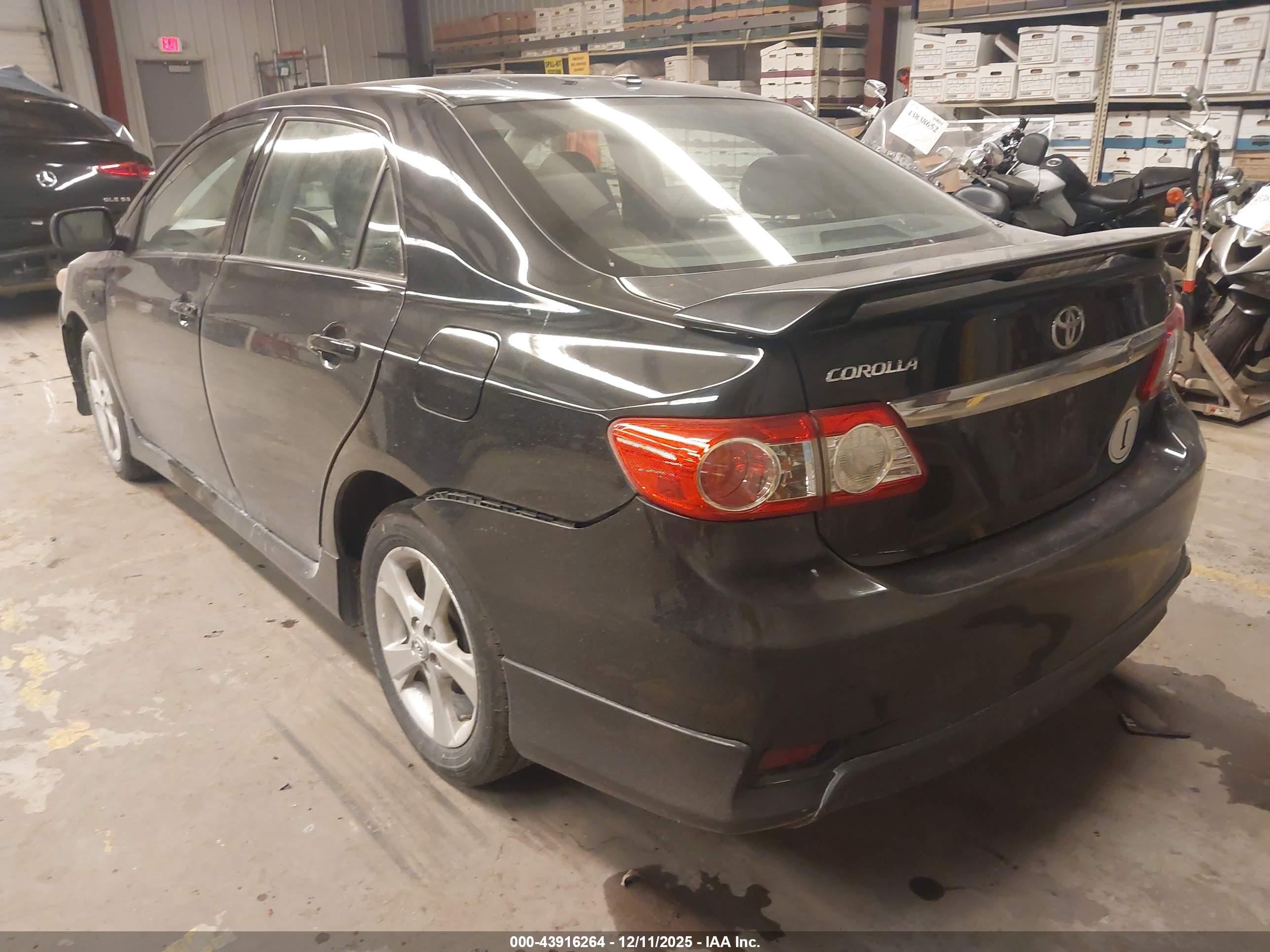 TOYOTA COROLLA image 3