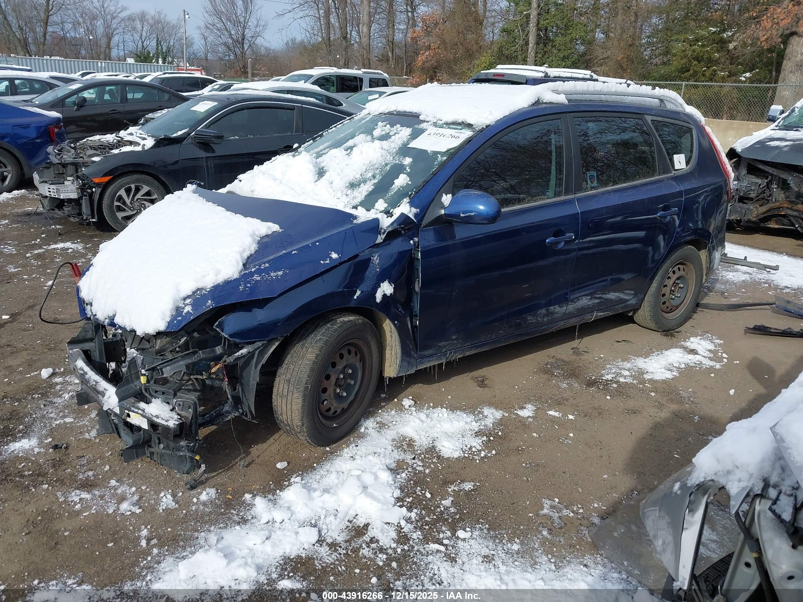 HYUNDAI ELANTRA image 2