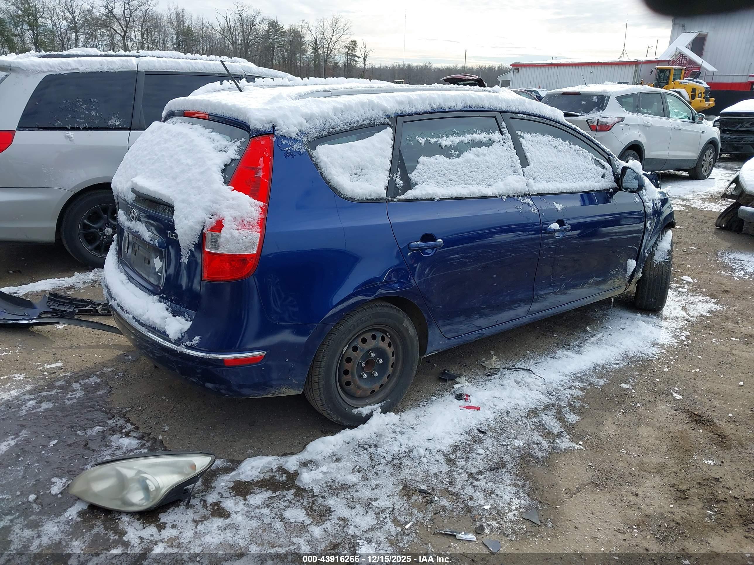 HYUNDAI ELANTRA image 4