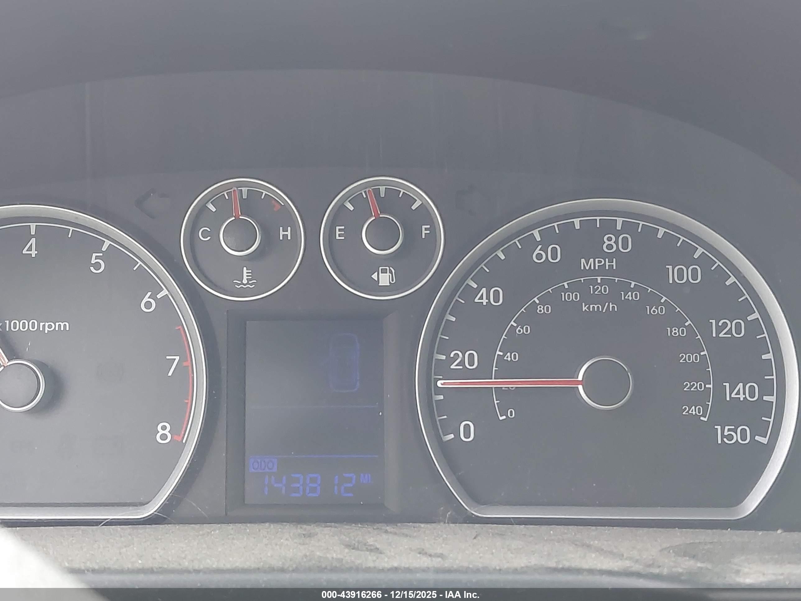 HYUNDAI ELANTRA image 7