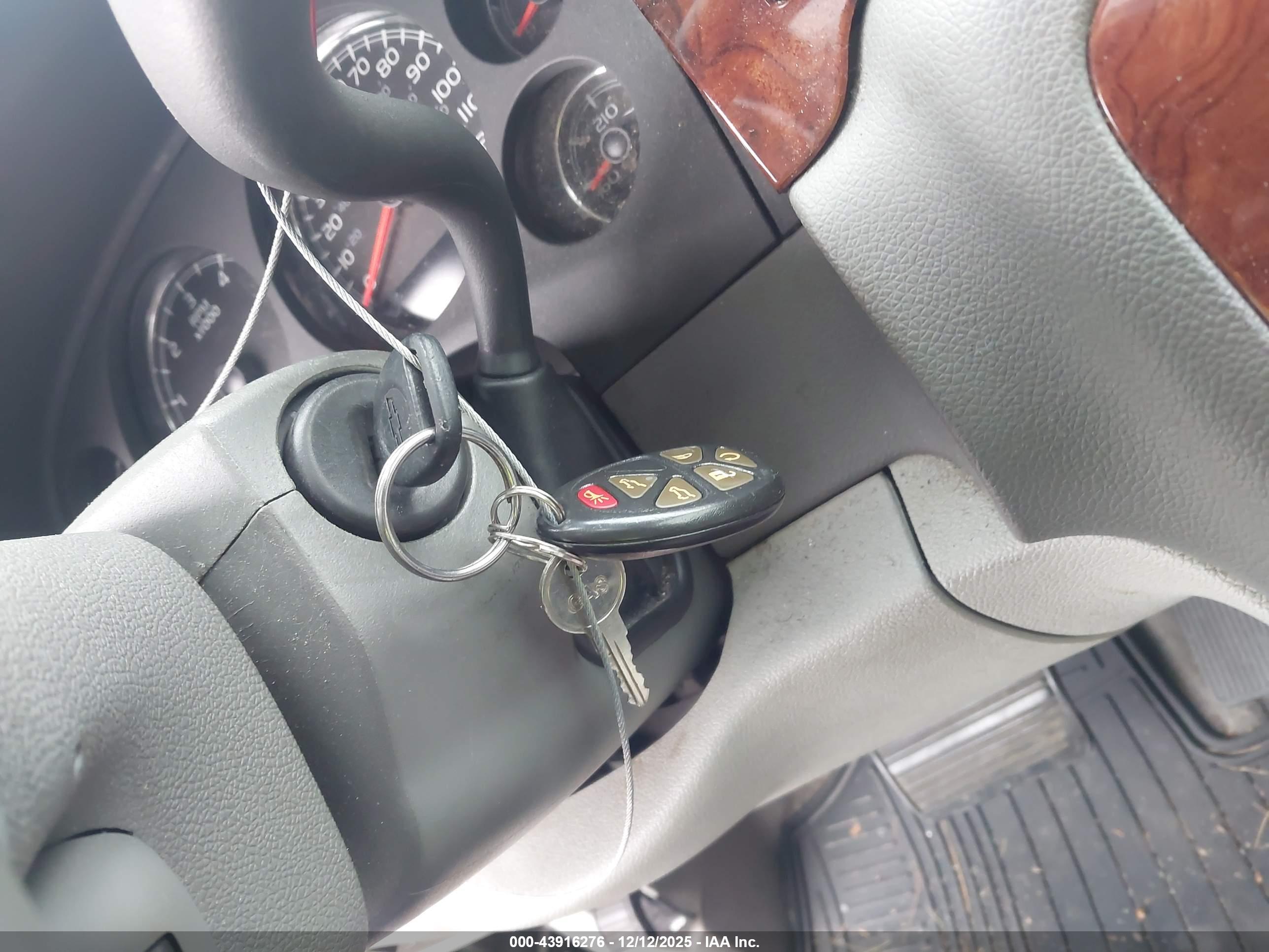 CHEVROLET TAHOE image 11