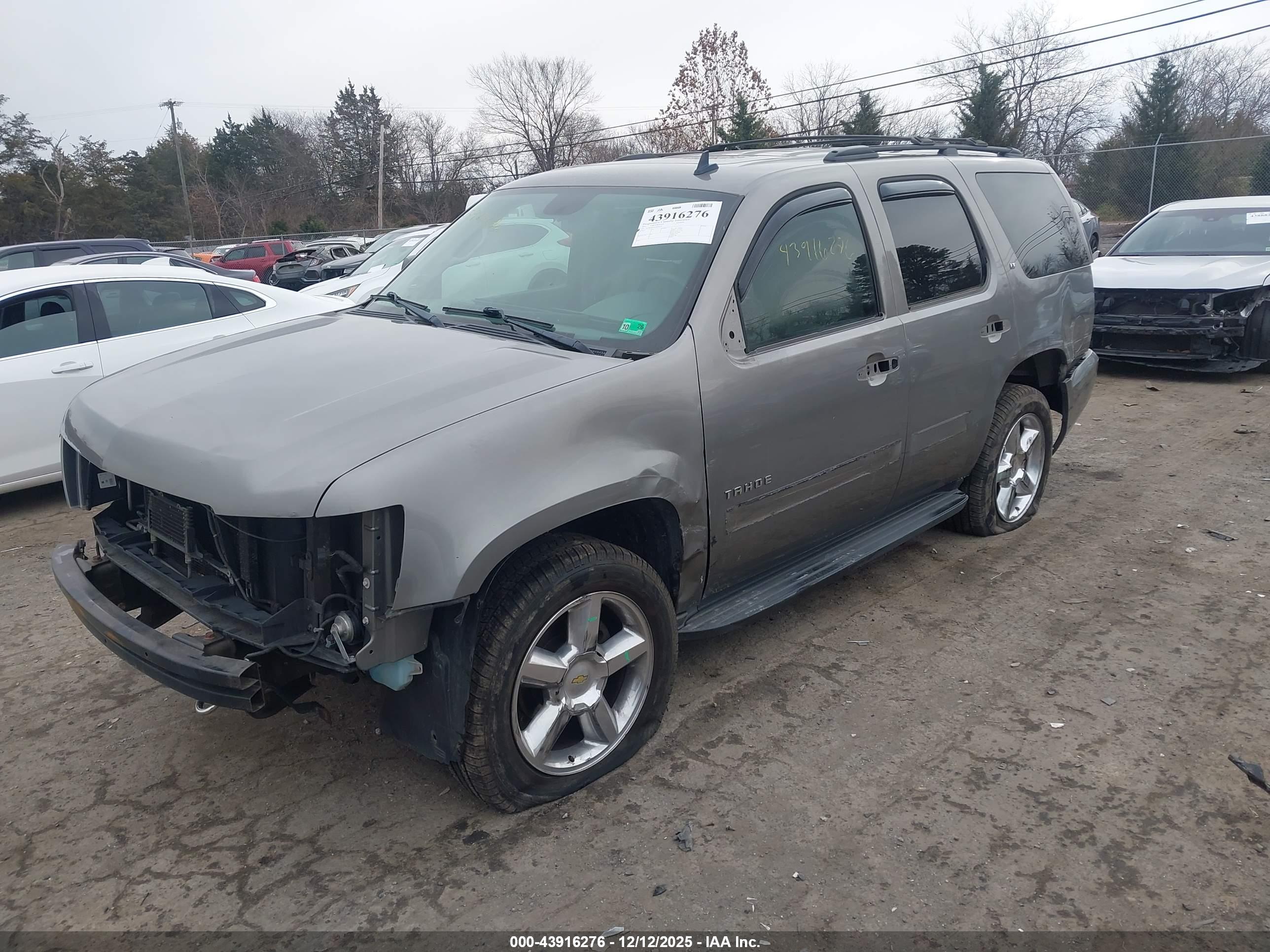 CHEVROLET TAHOE image 2