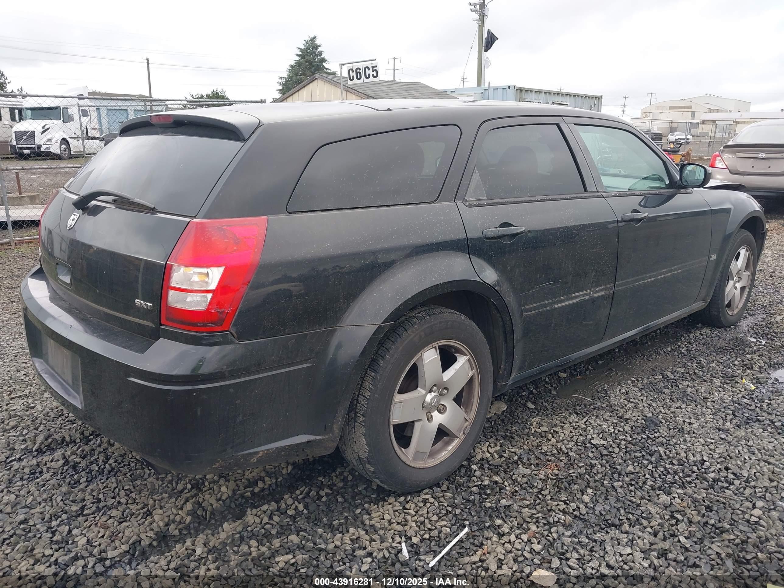 DODGE MAGNUM image 4