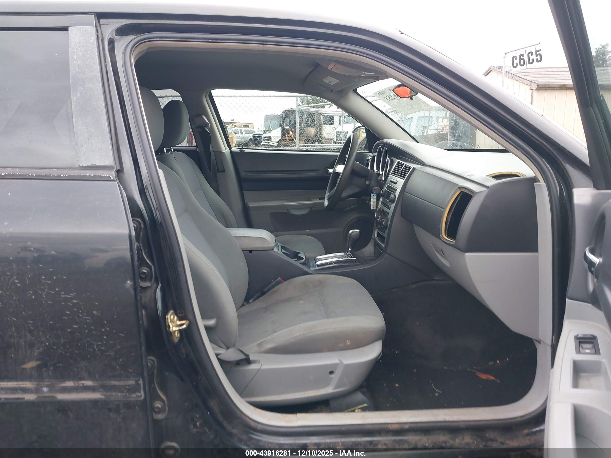 DODGE MAGNUM image 5