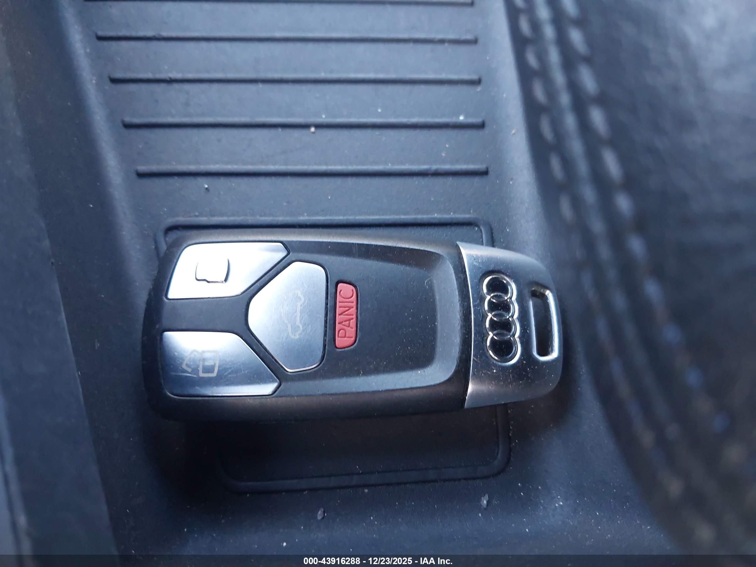 AUDI Q7 image 11