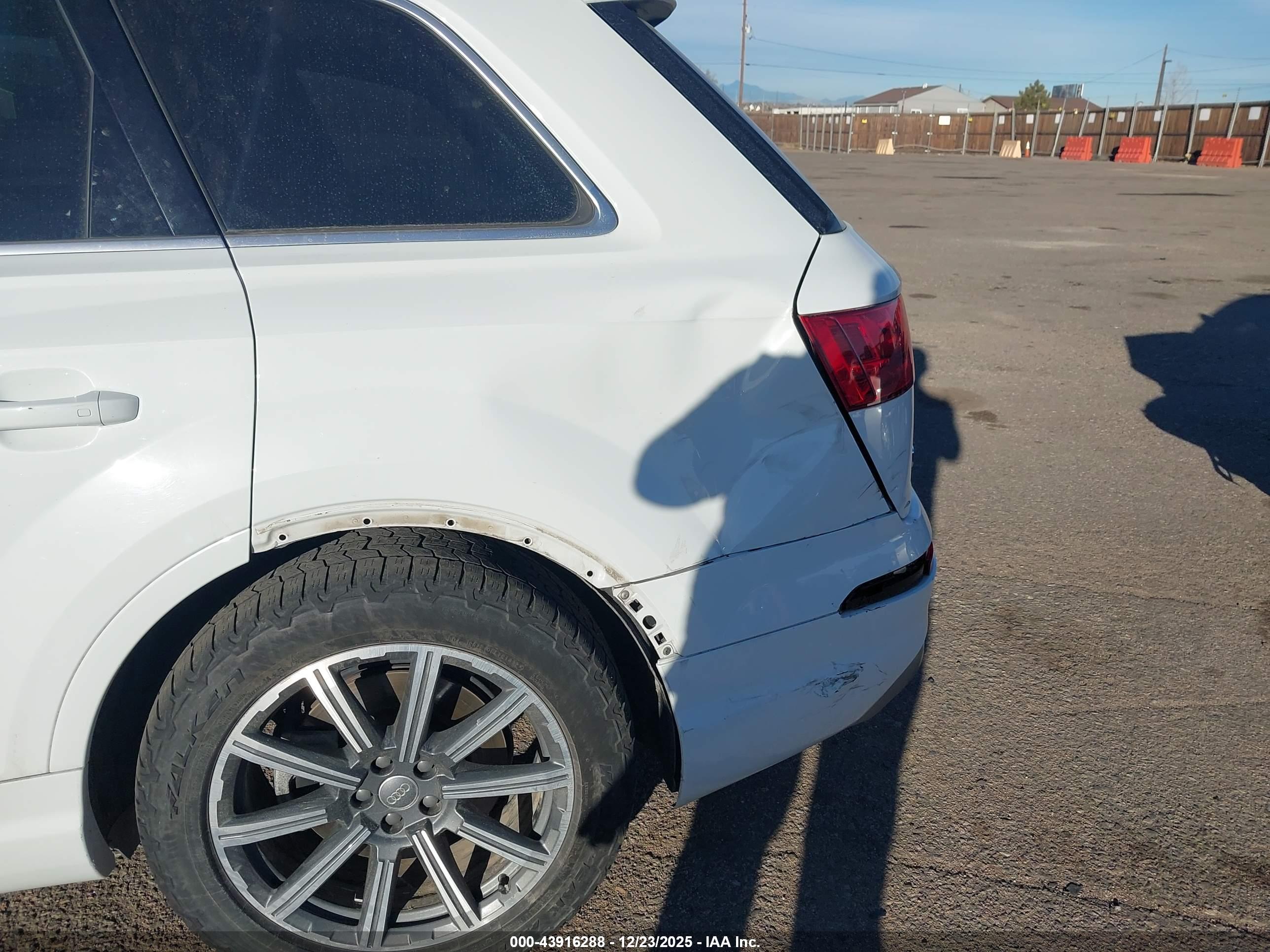 AUDI Q7 image 6