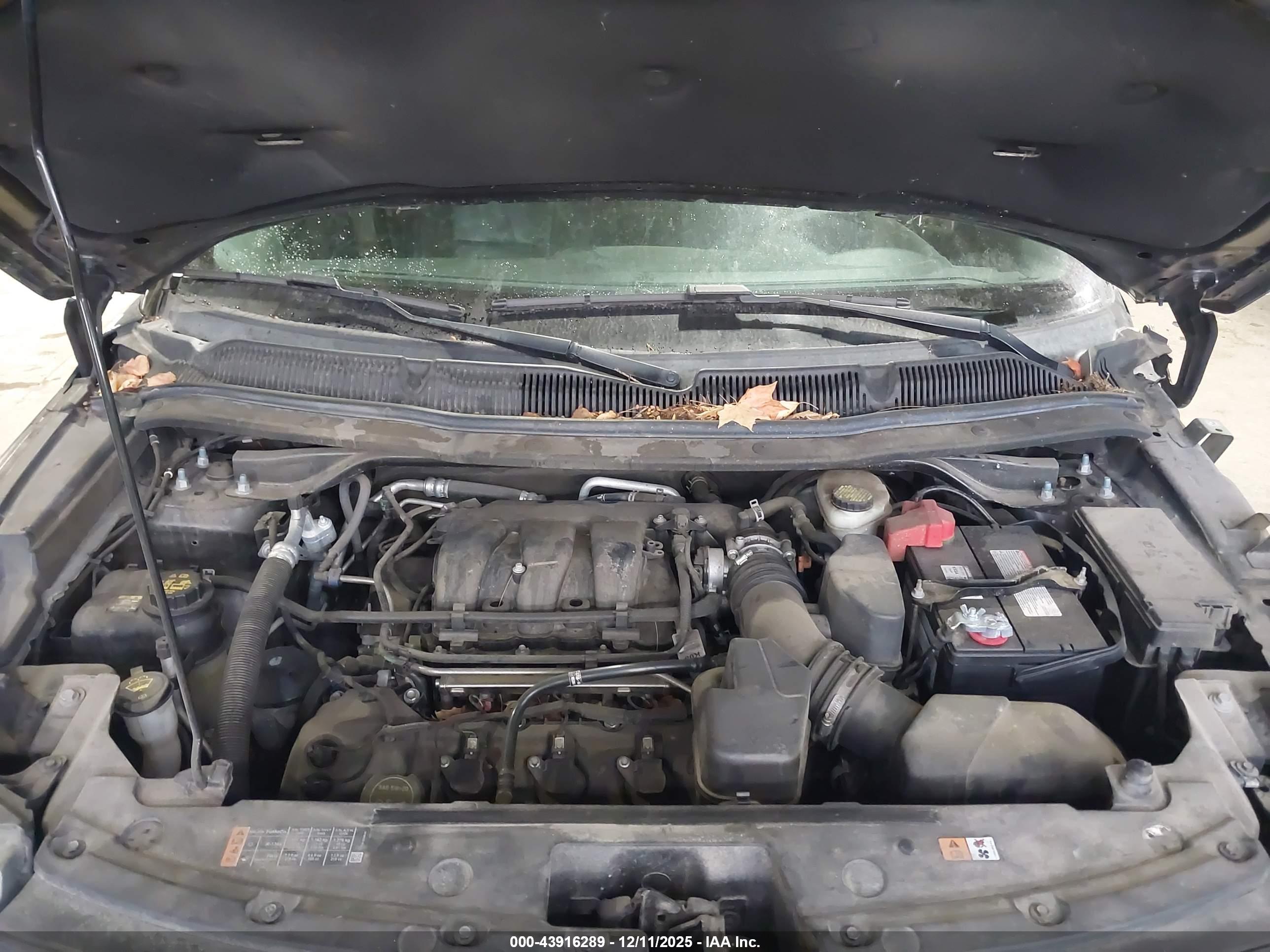 FORD EXPLORER image 10