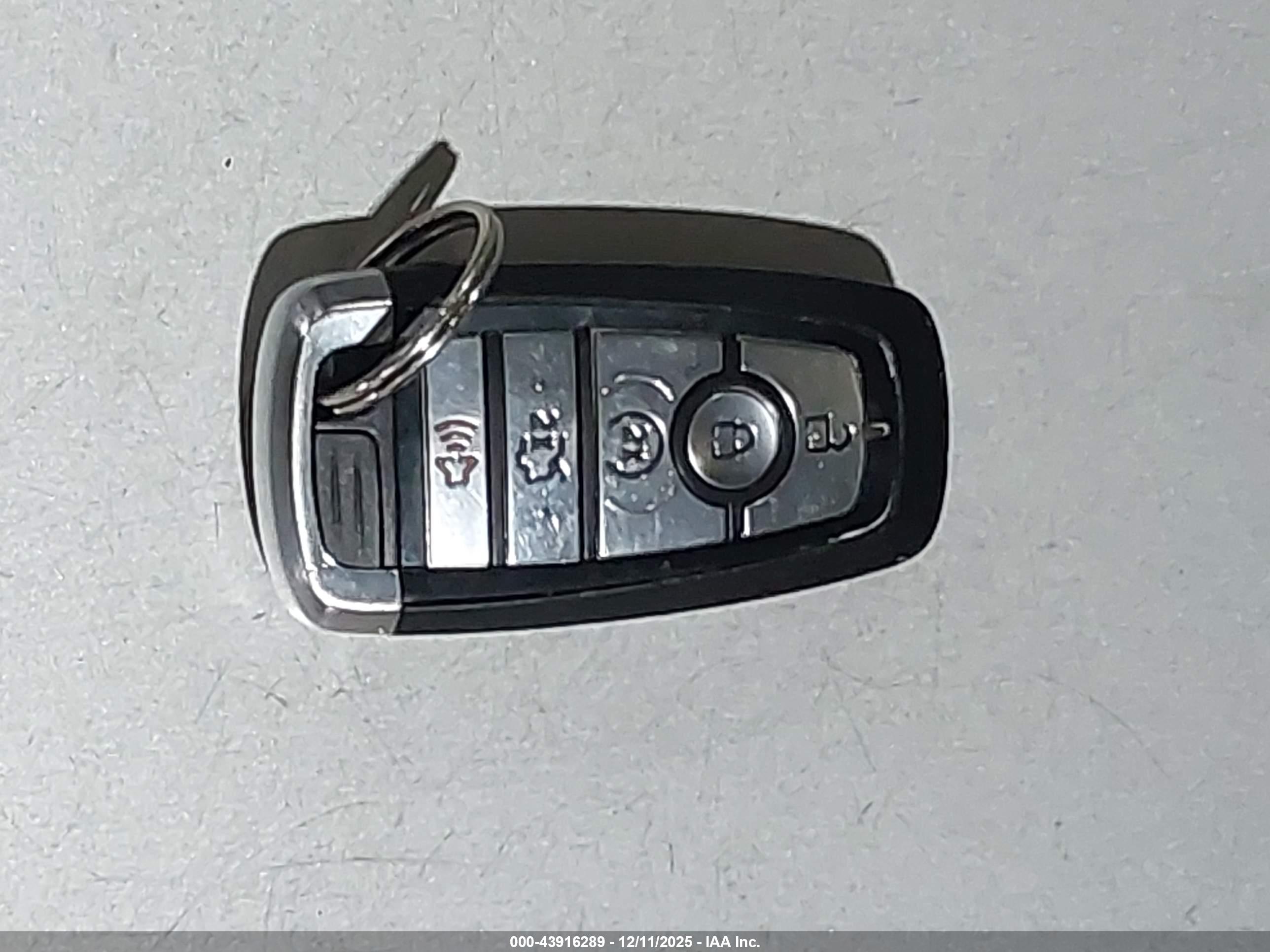 FORD EXPLORER image 11