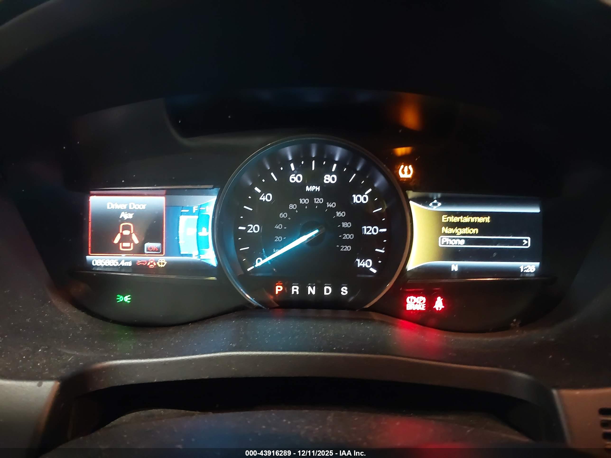 FORD EXPLORER image 7