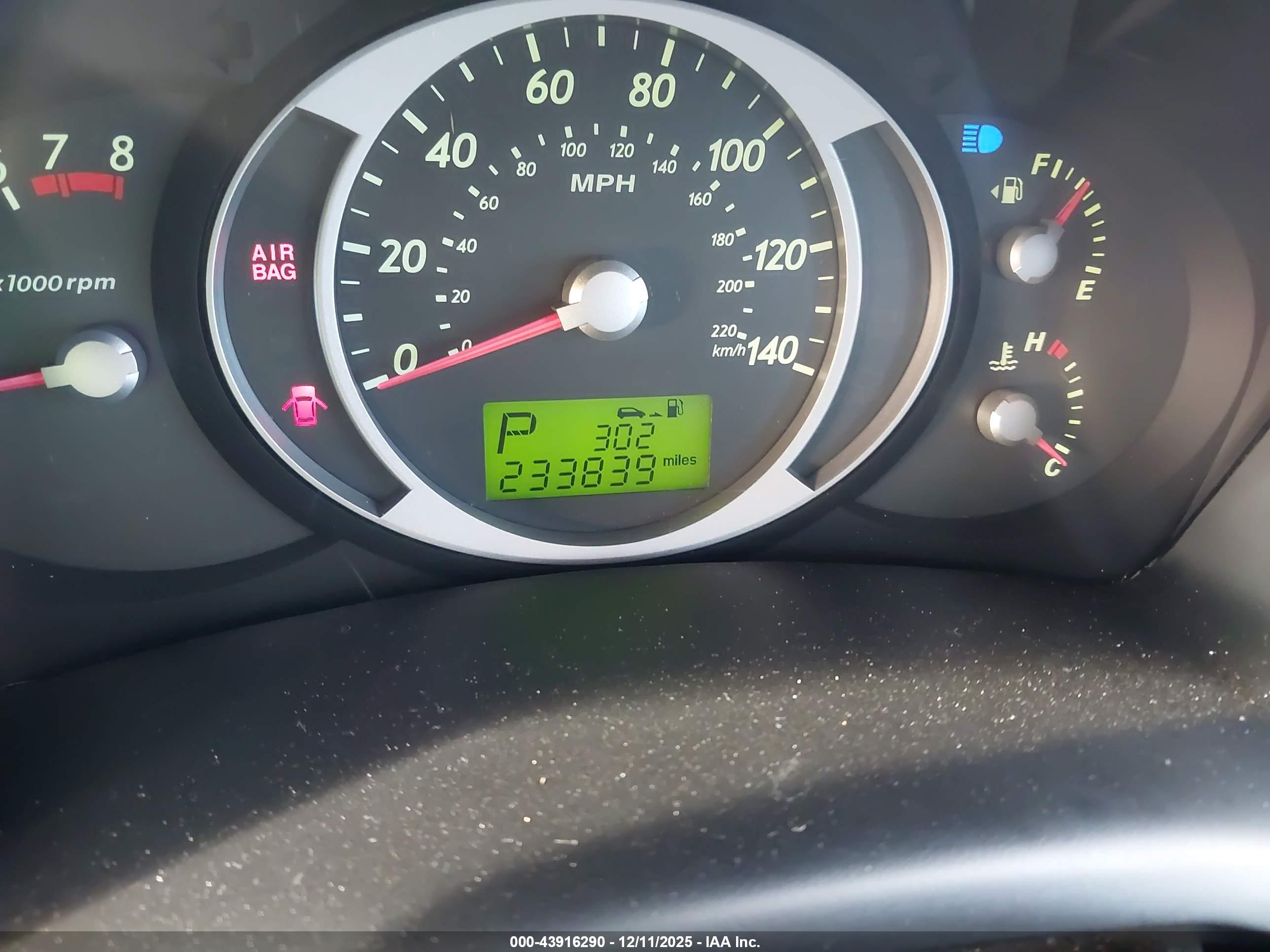 HYUNDAI TUCSON image 7