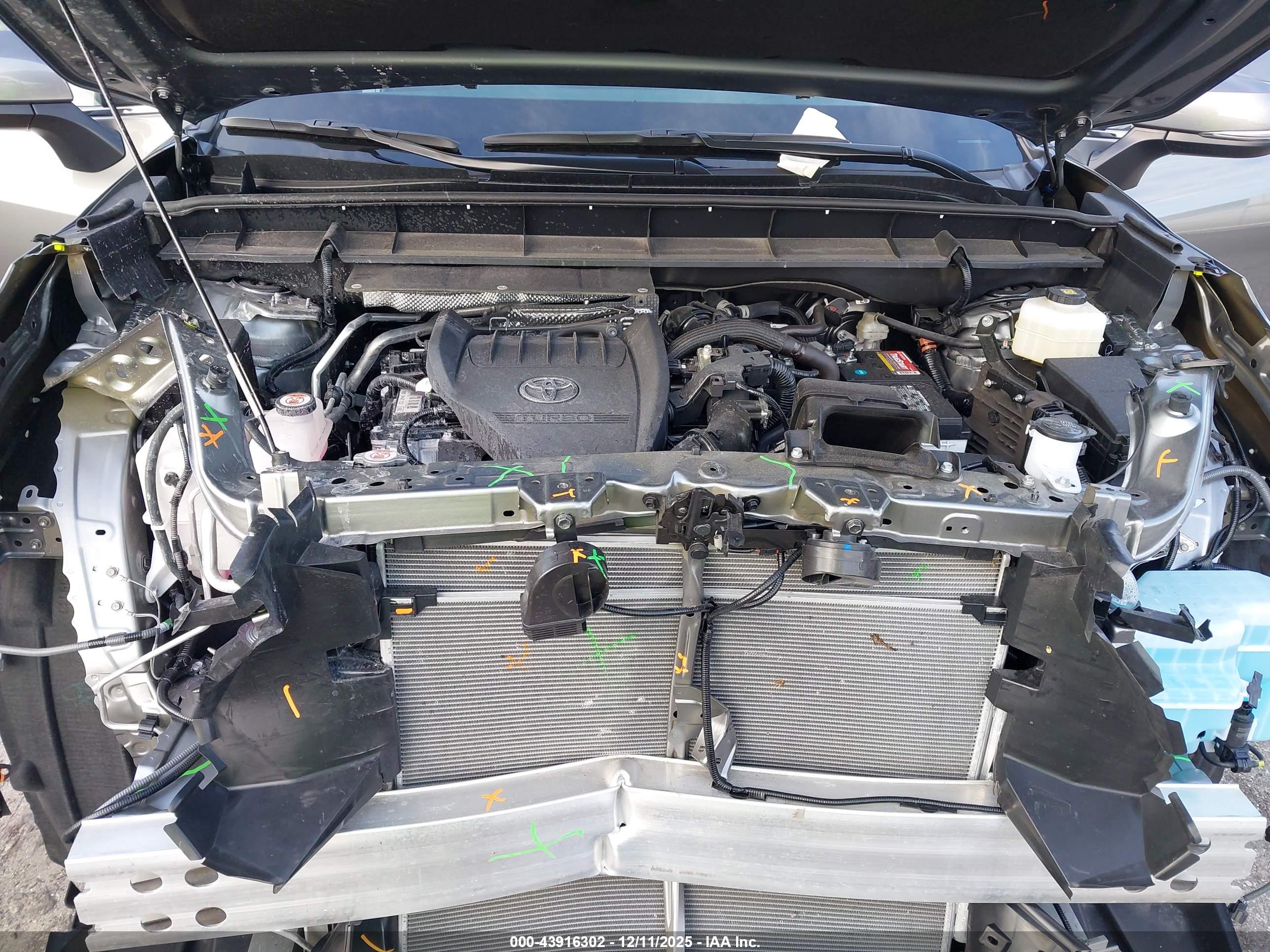 TOYOTA HIGHLANDER image 10
