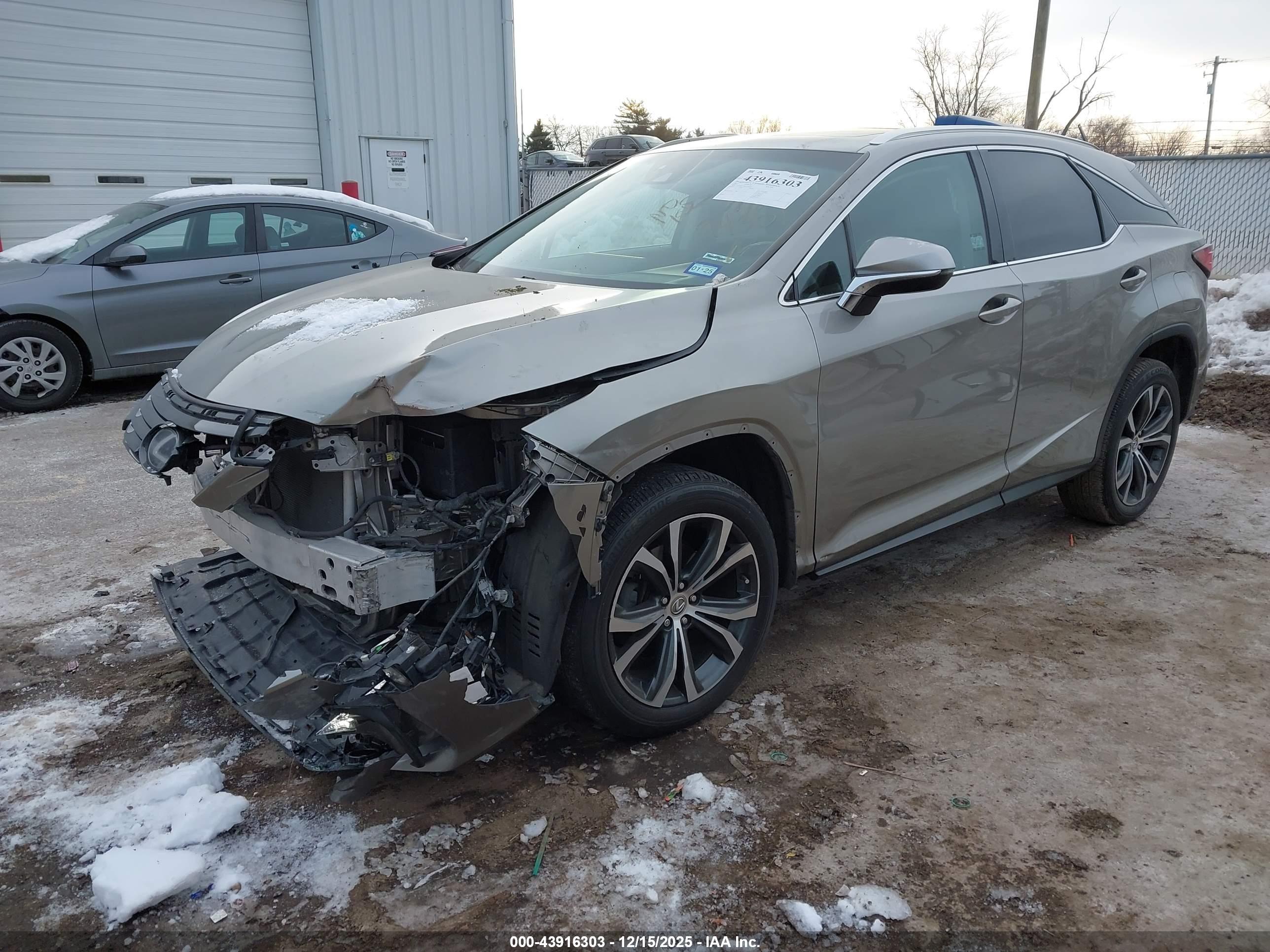 LEXUS RX image 2