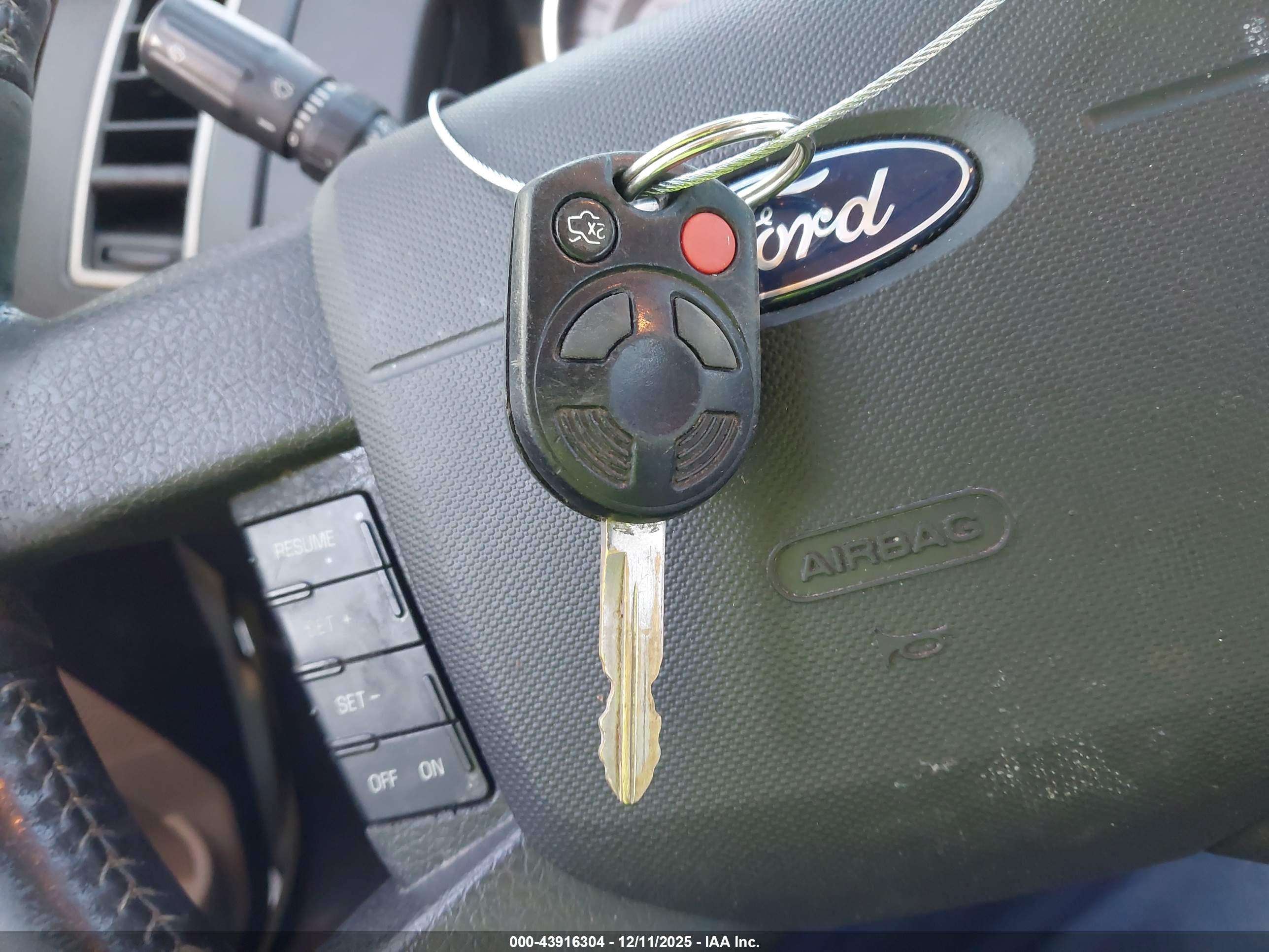 FORD EDGE image 11