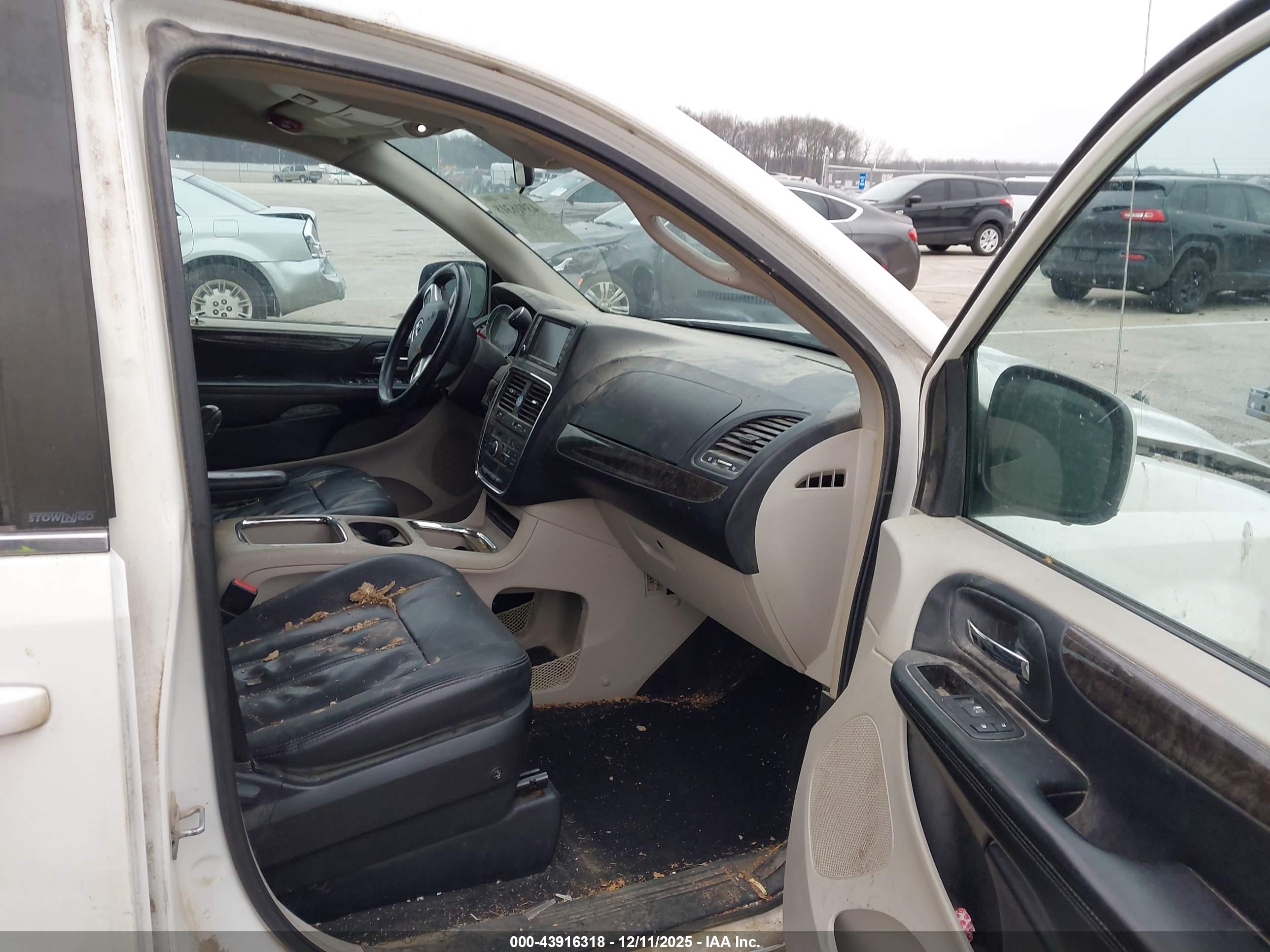 DODGE GRAND image 5