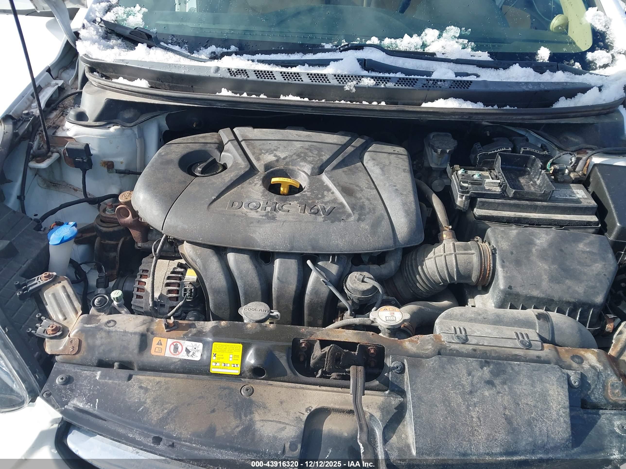 HYUNDAI ELANTRA image 10