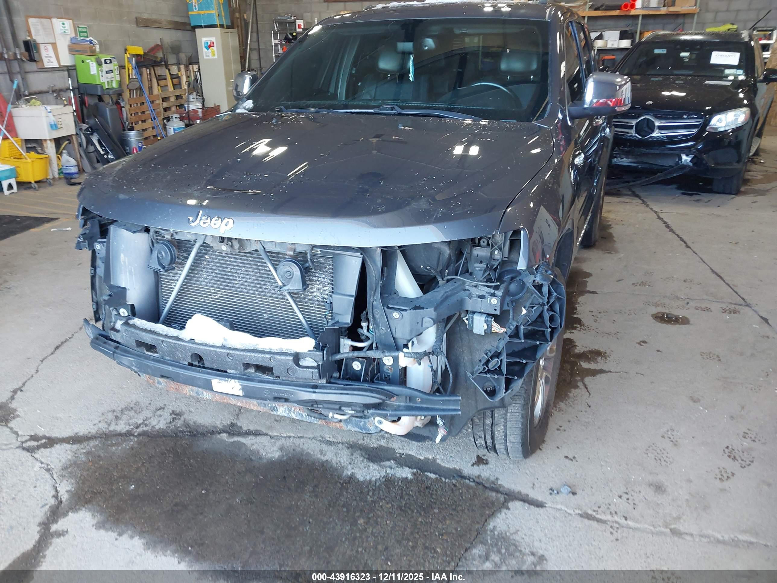 JEEP GRAND image 6