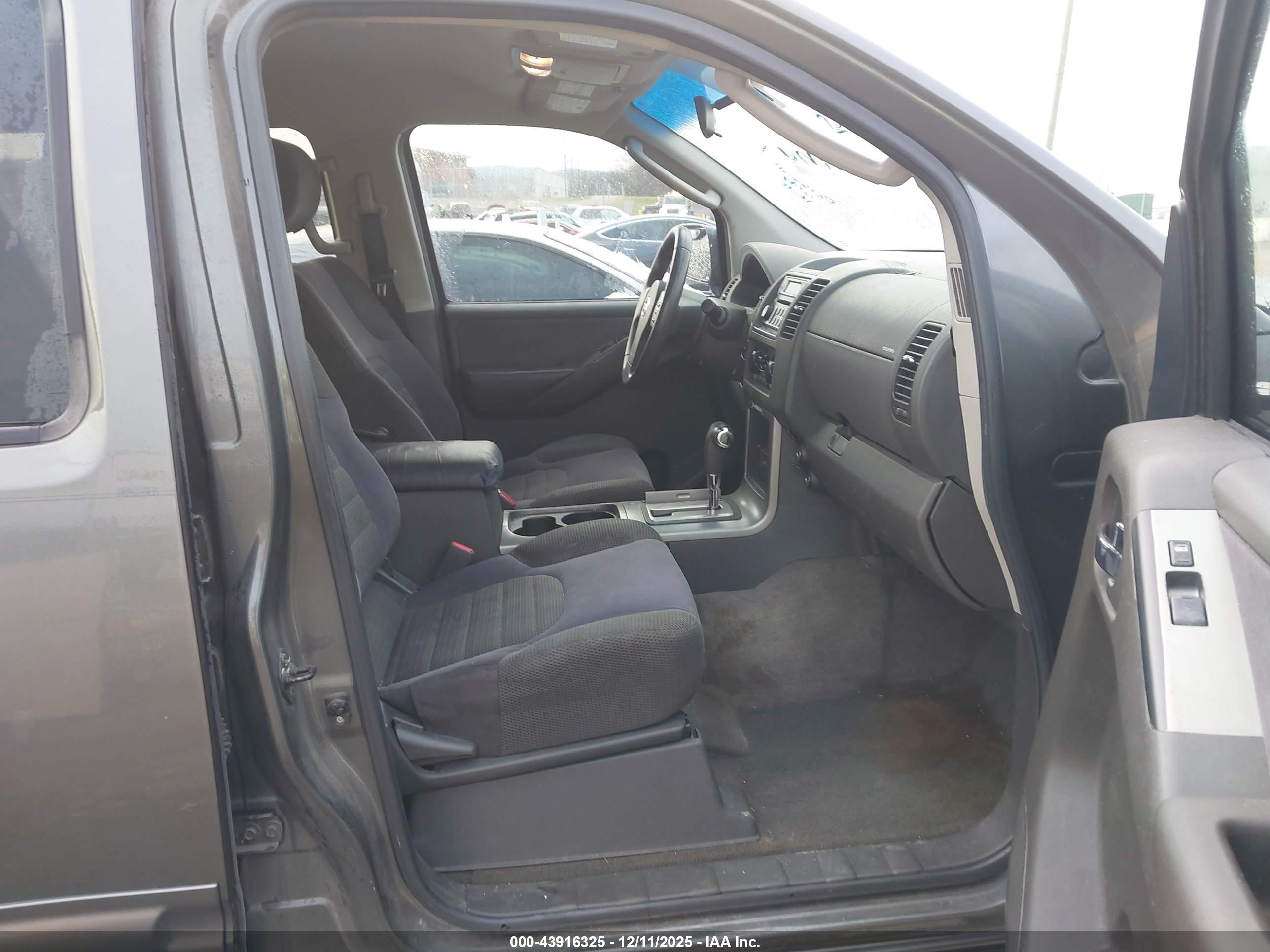 NISSAN PATHFINDER image 5